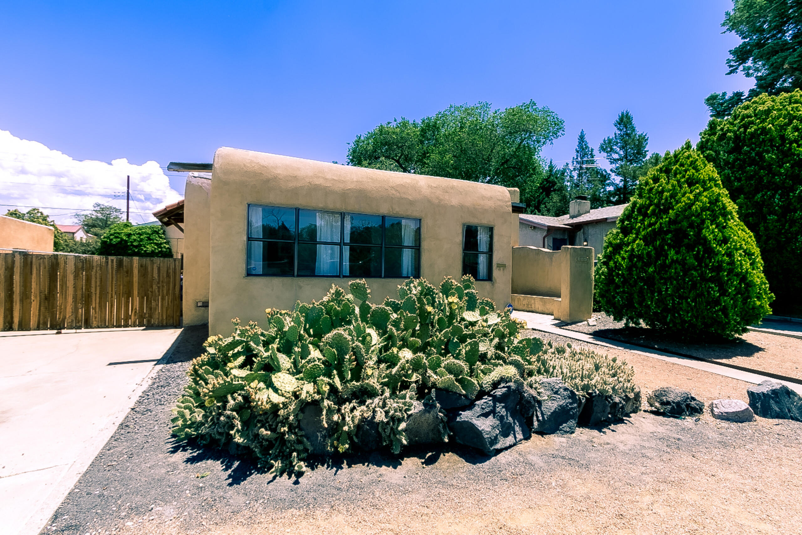 306 Tulane Drive SE