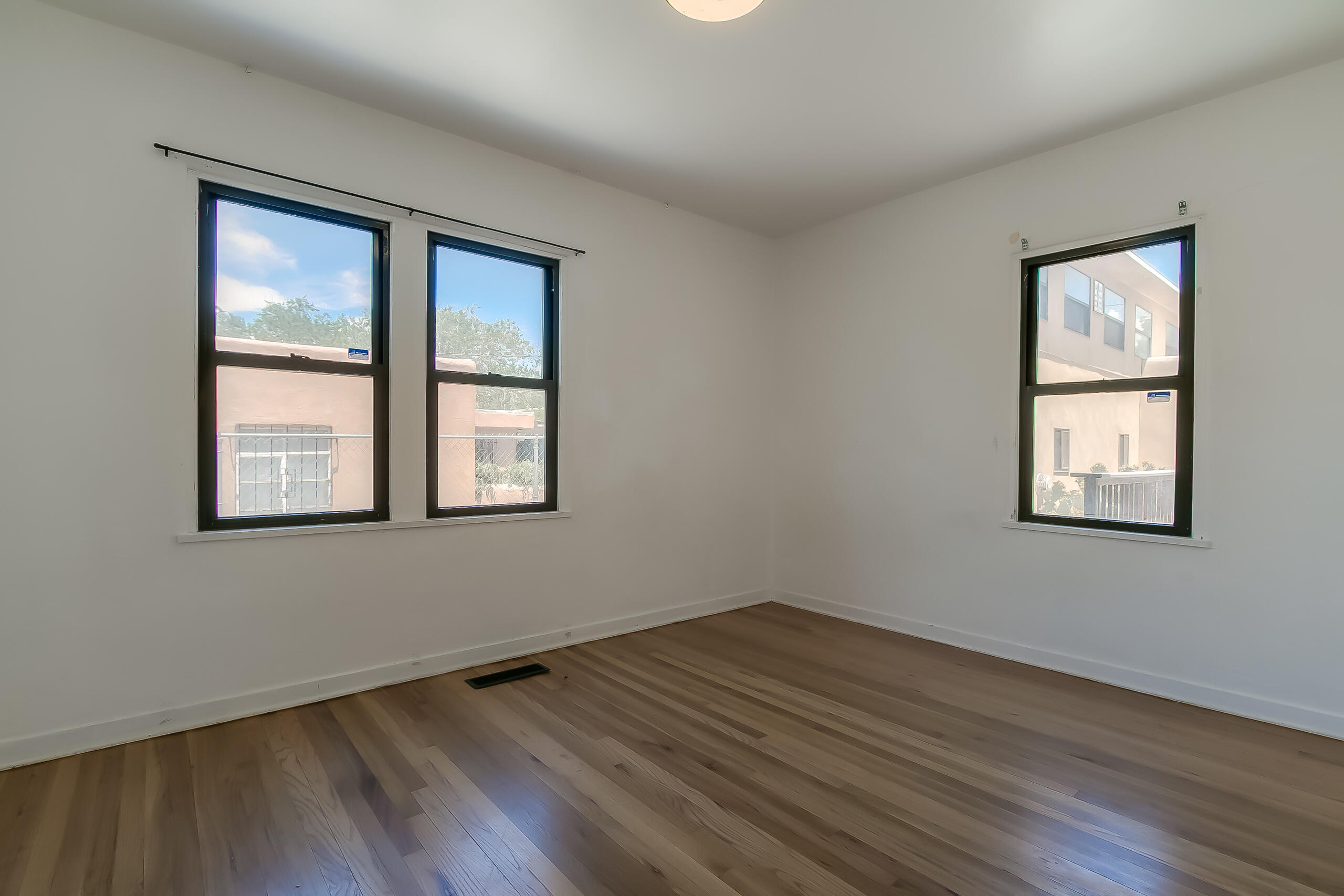 306 Tulane Drive SE