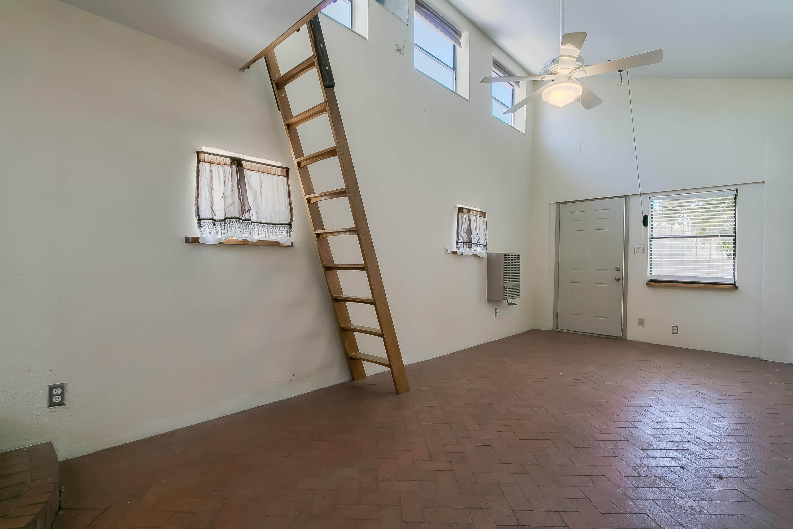 306 Tulane Drive SE