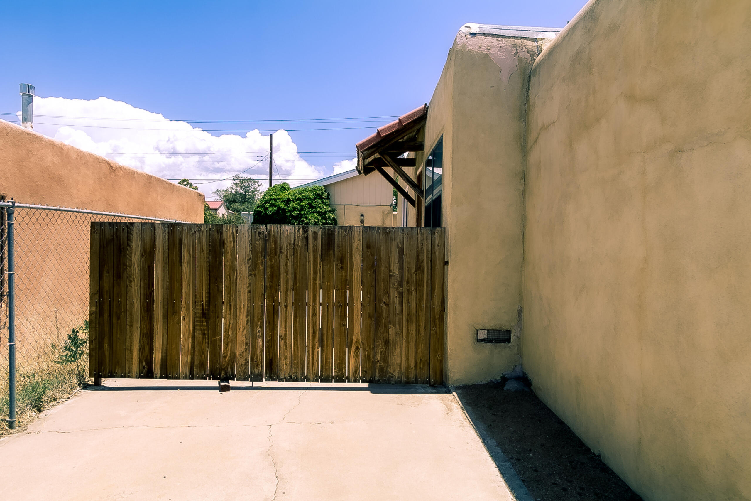 306 Tulane Drive SE