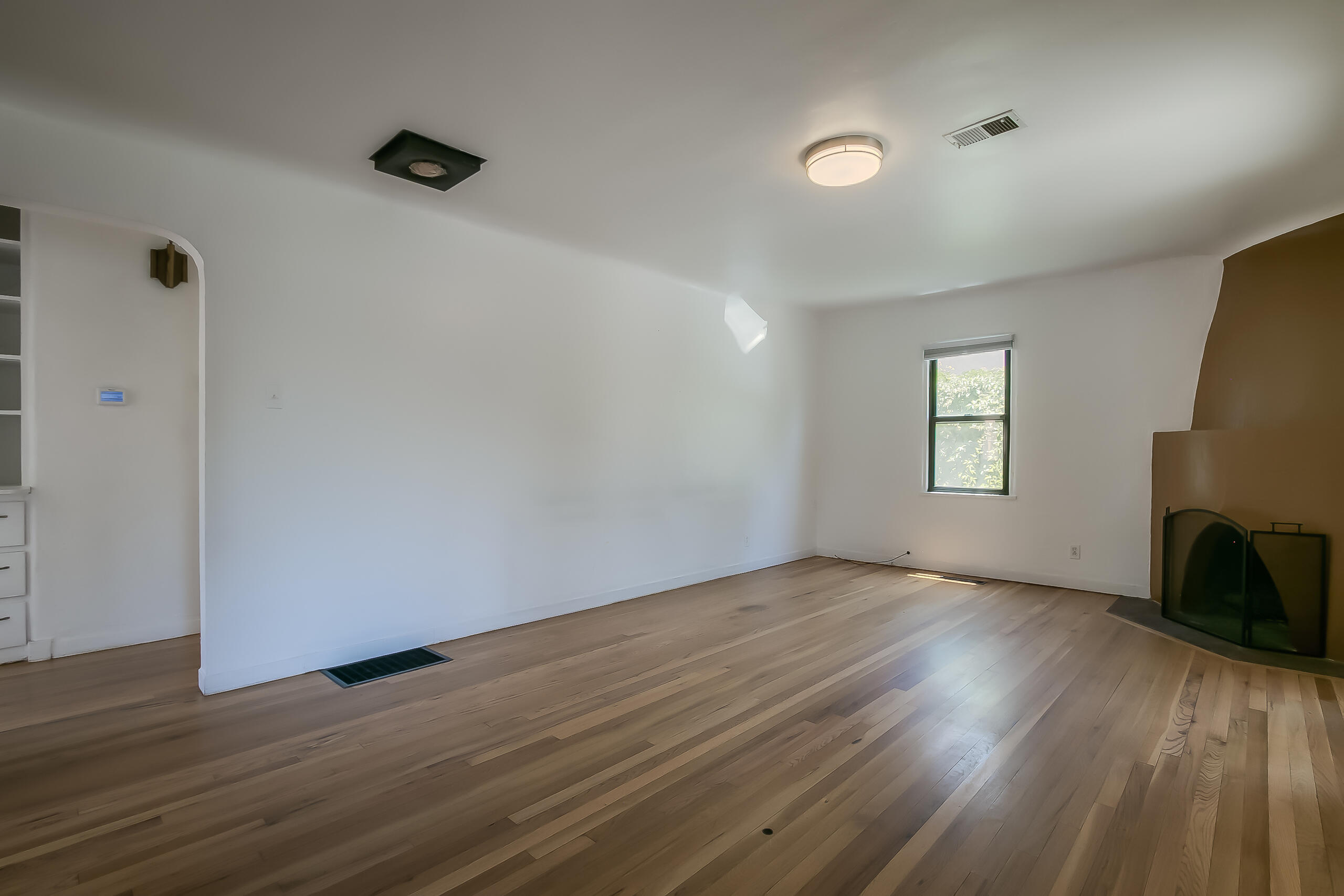 306 Tulane Drive SE