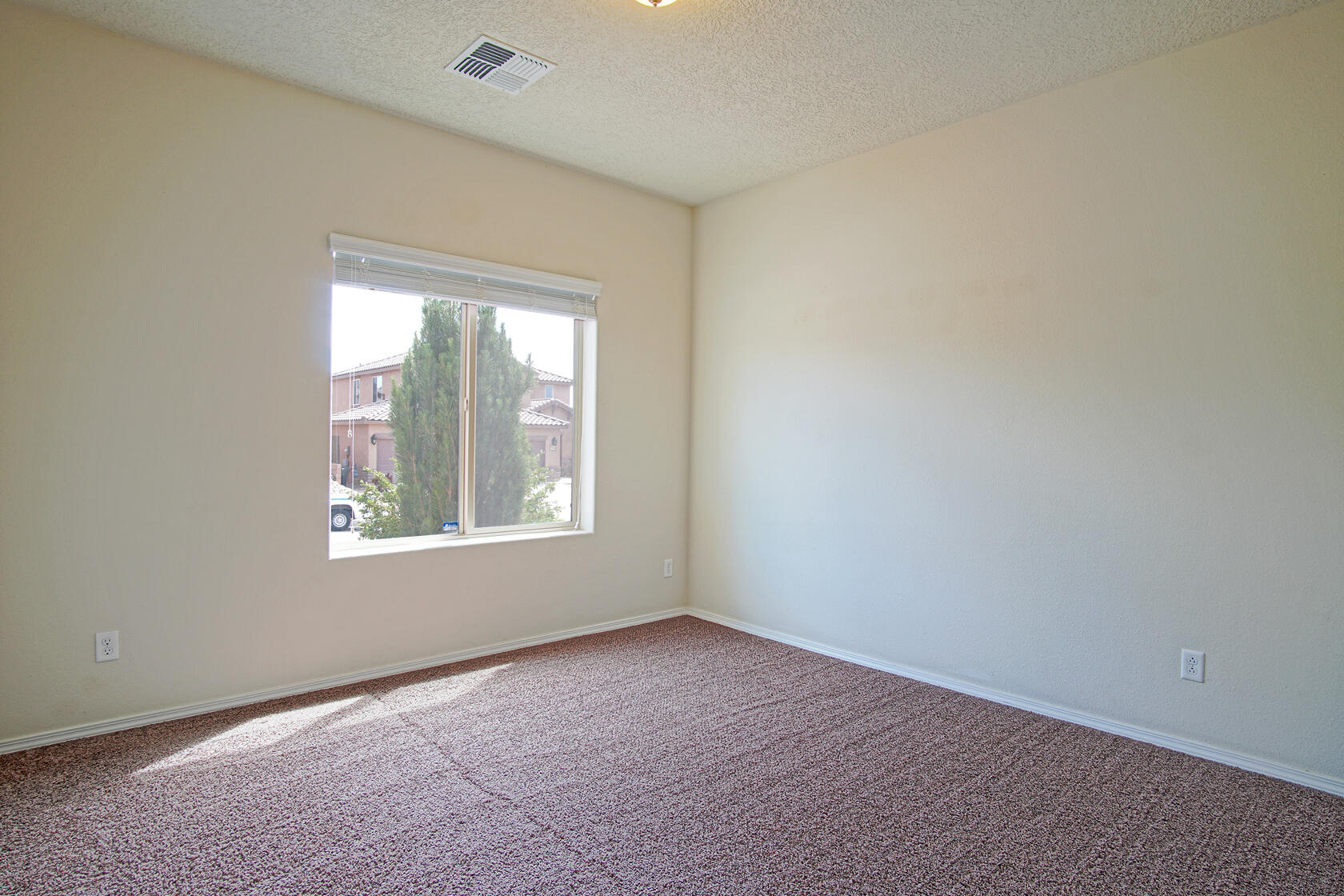 736 Palo Alto Drive NE