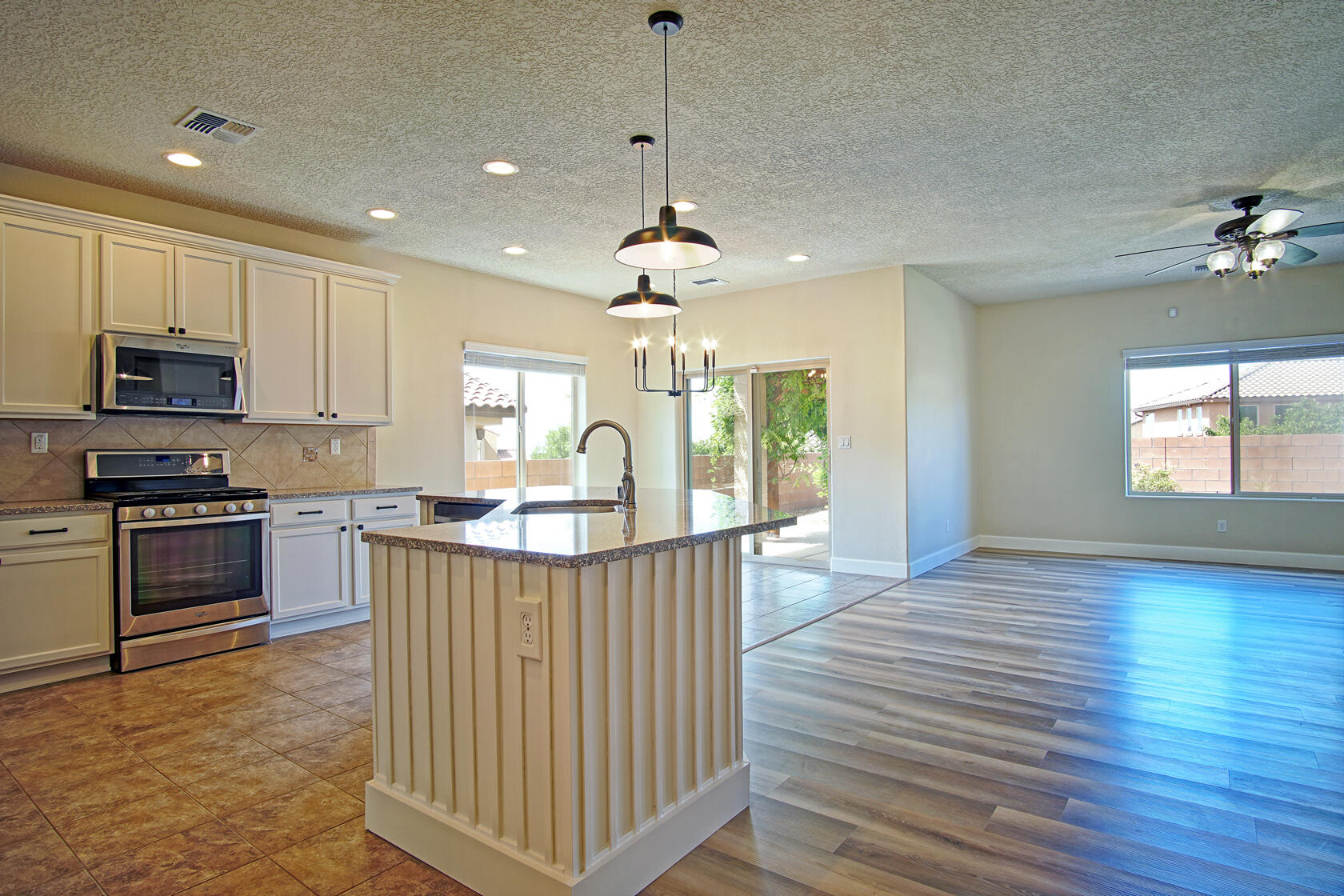 736 Palo Alto Drive NE