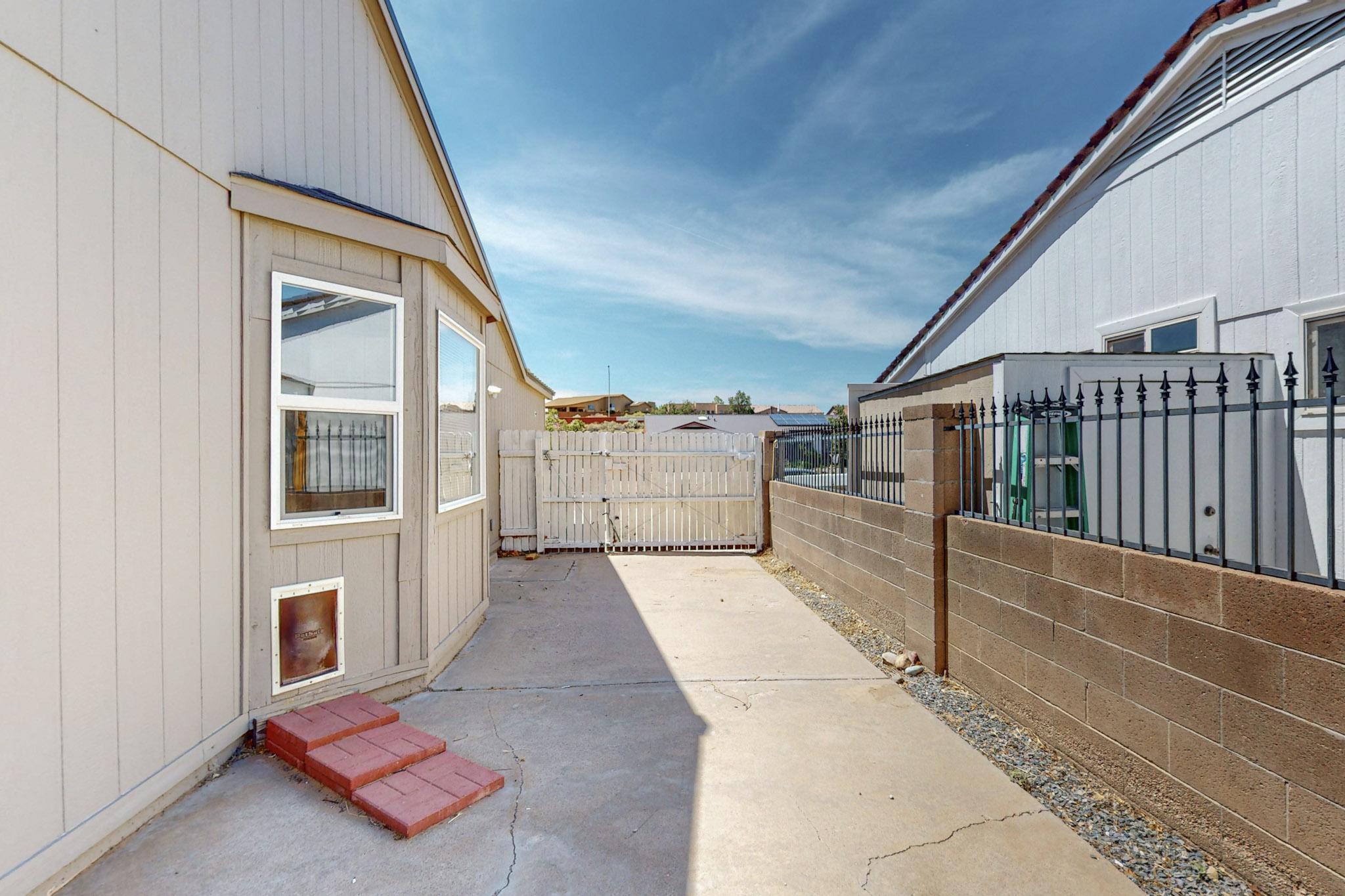 6649 Shenandoah River Court NE