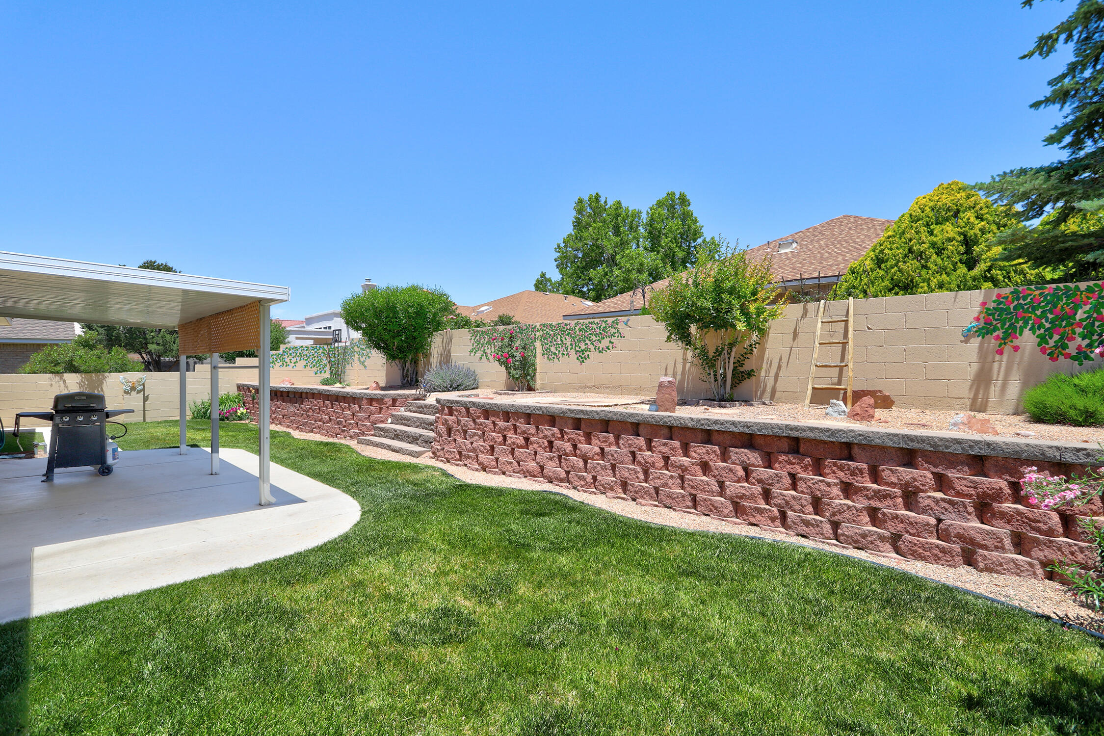 11509 Kings Canyon Road SE