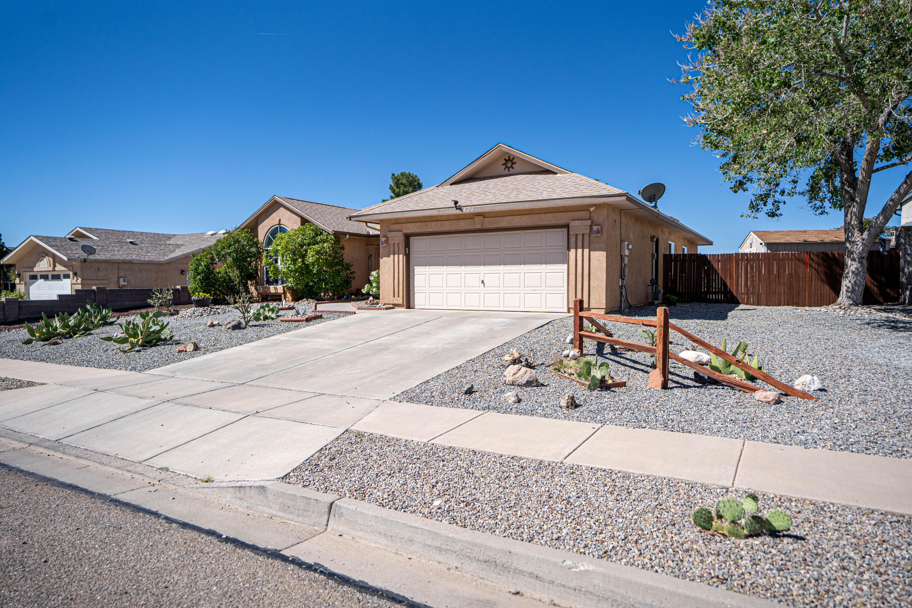 6824 Augusta Hills Drive Drive NE