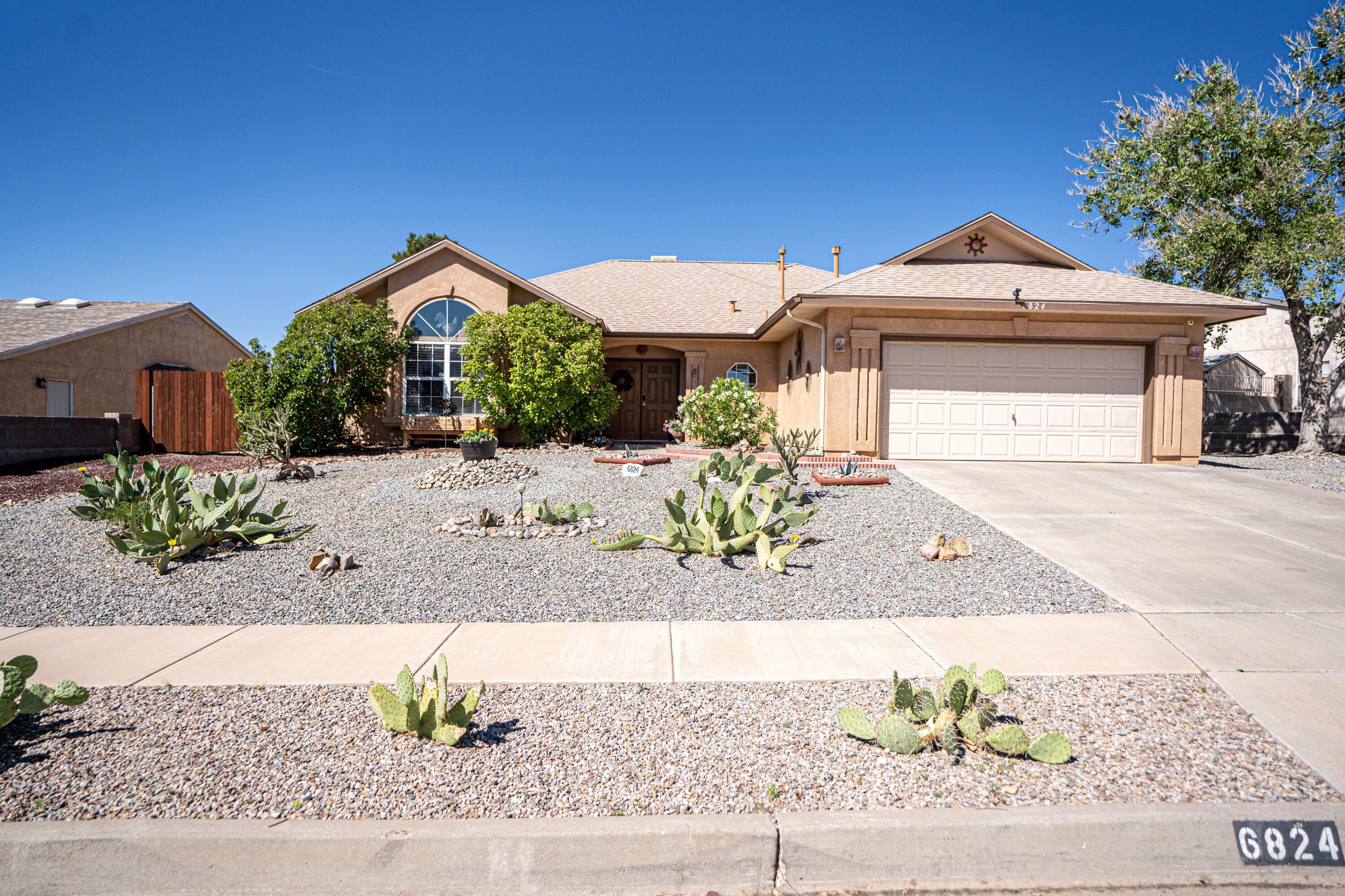 6824 Augusta Hills Drive Drive NE
