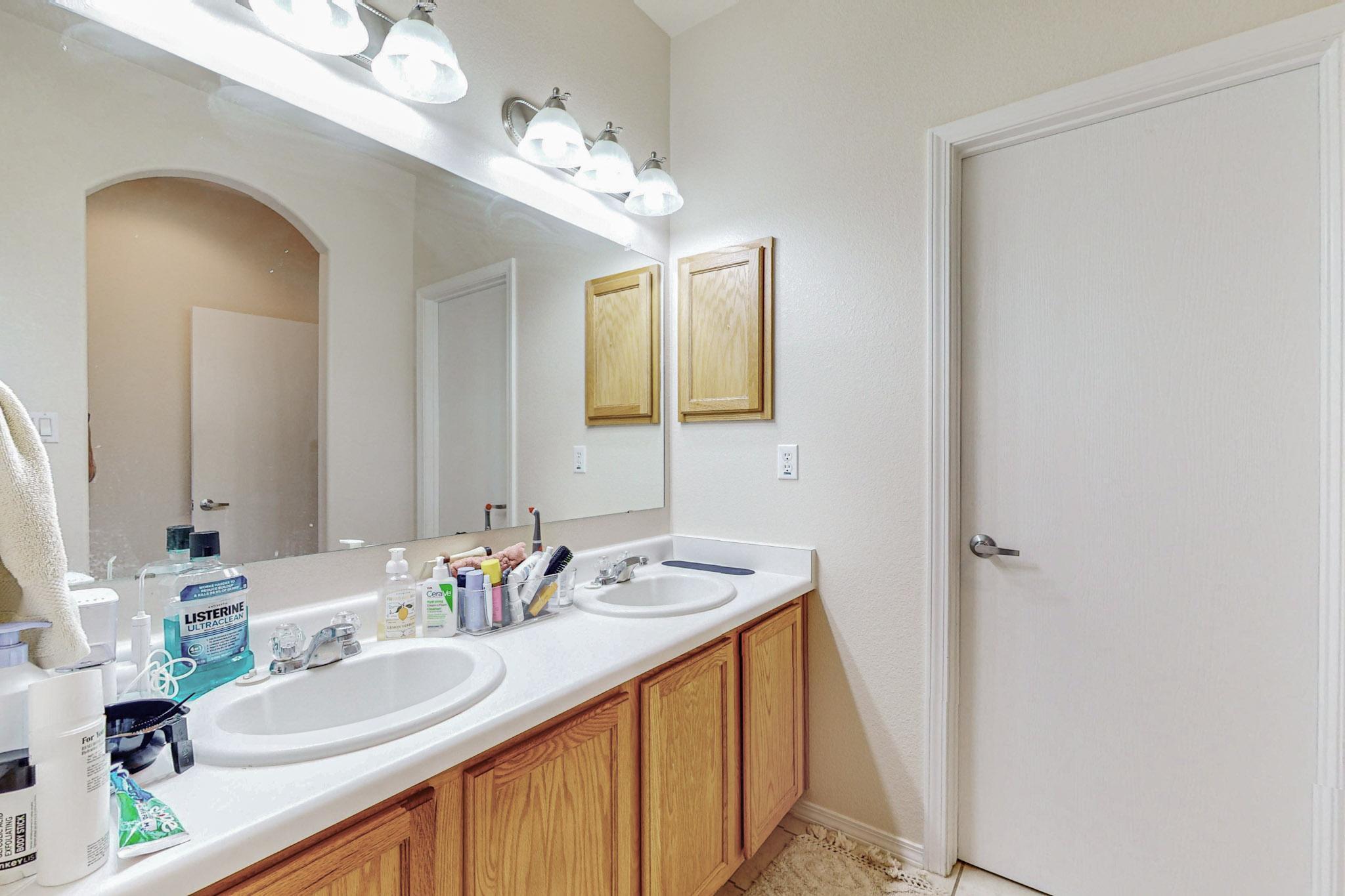 11008 Fort Point Lane Lane NE B