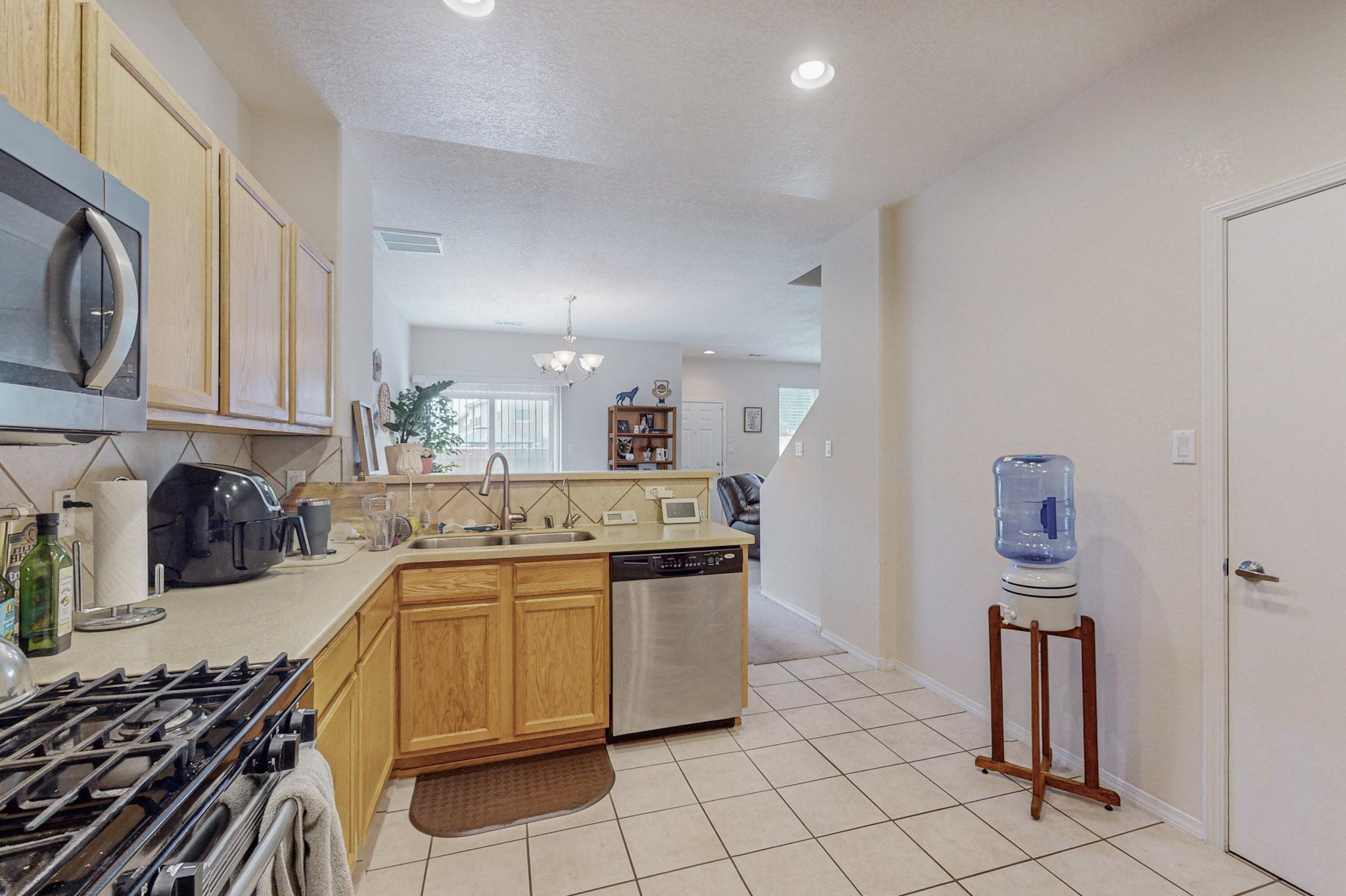 11008 Fort Point Lane Lane NE B