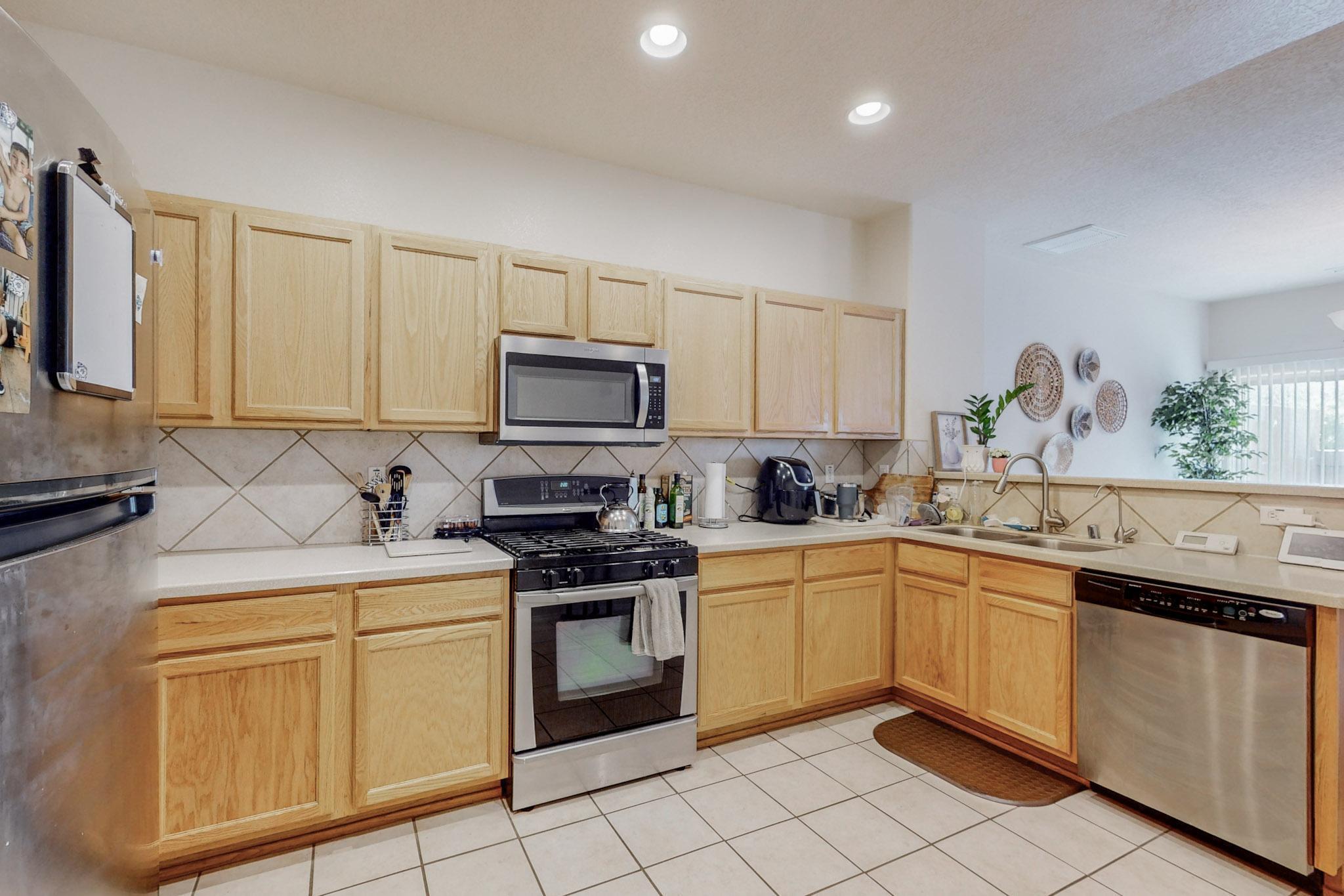 11008 Fort Point Lane Lane NE B