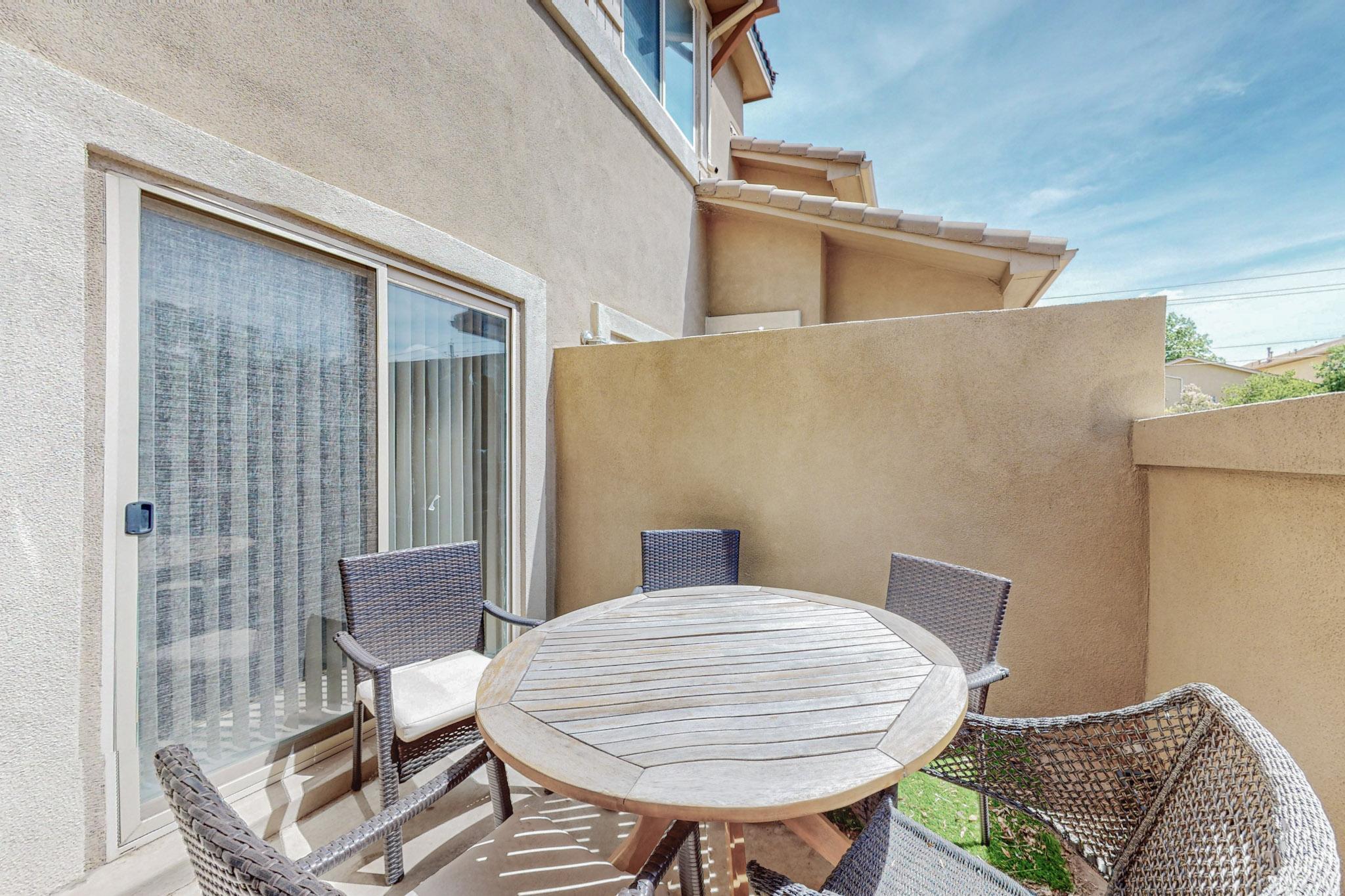 11008 Fort Point Lane Lane NE B