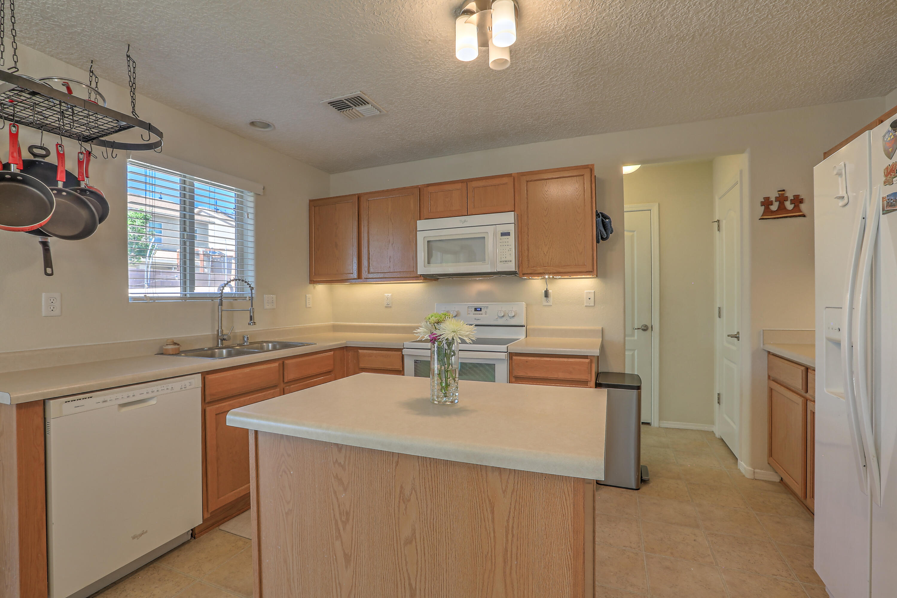 260 El Camino Loop NW