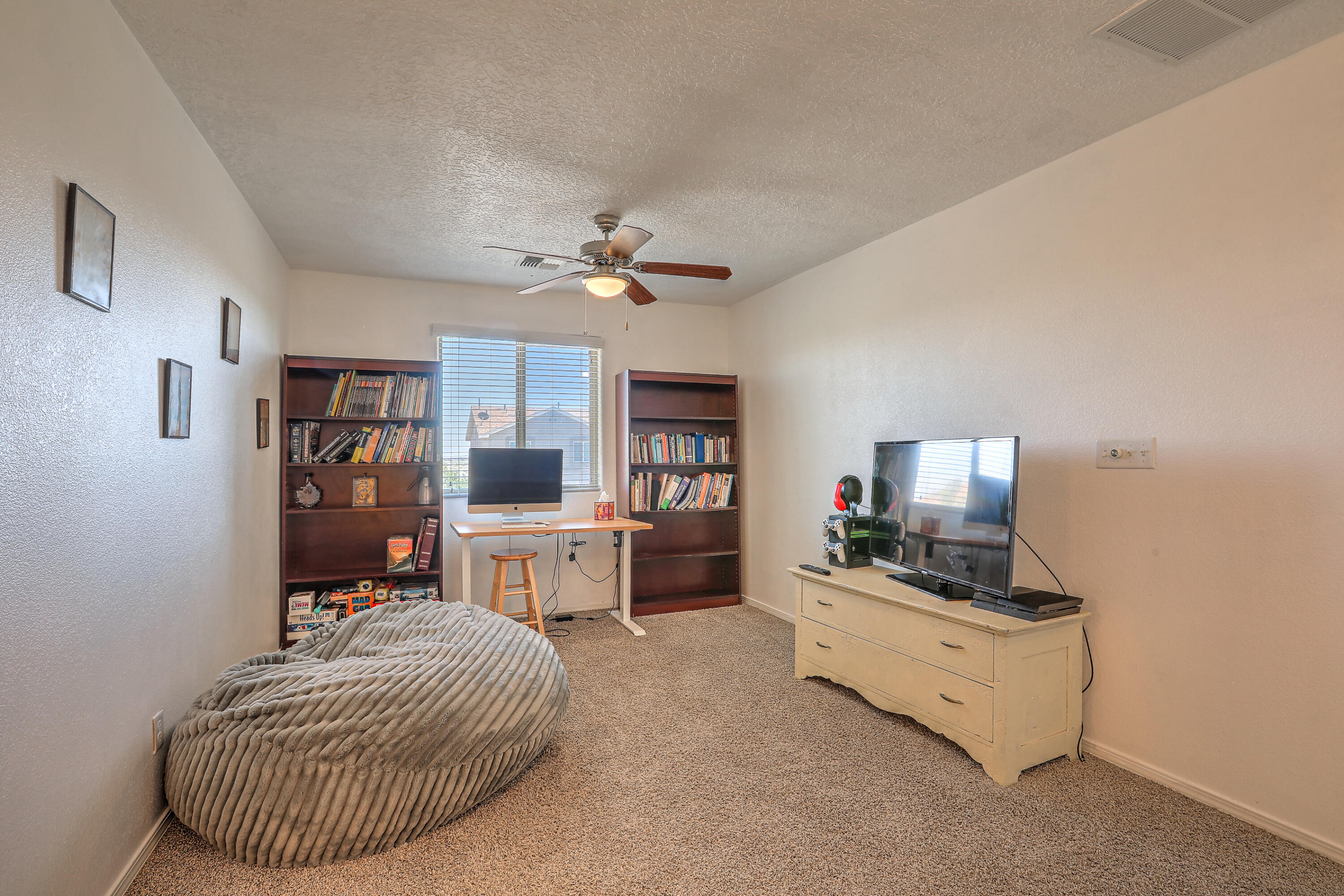 260 El Camino Loop NW