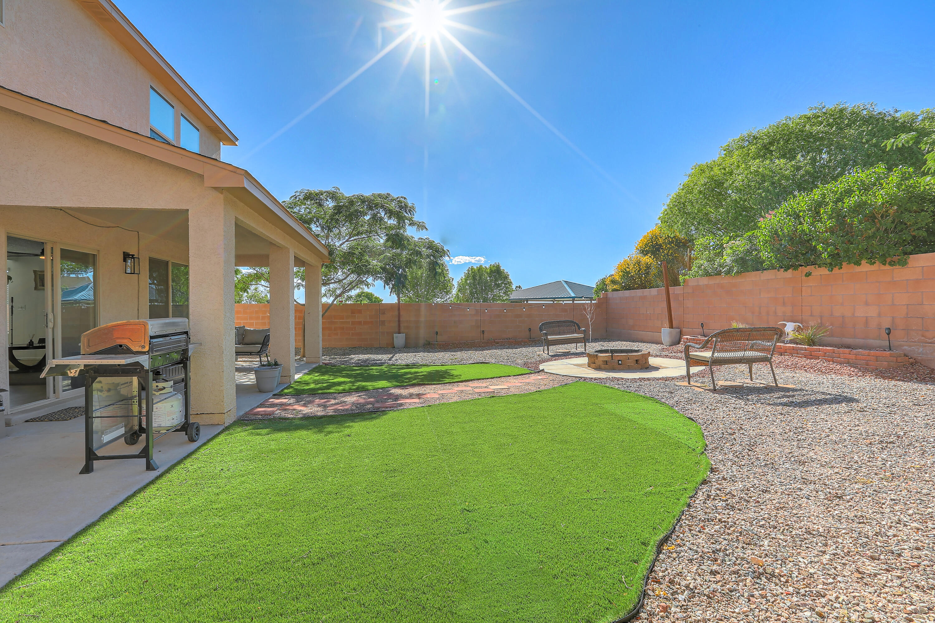 260 El Camino Loop NW