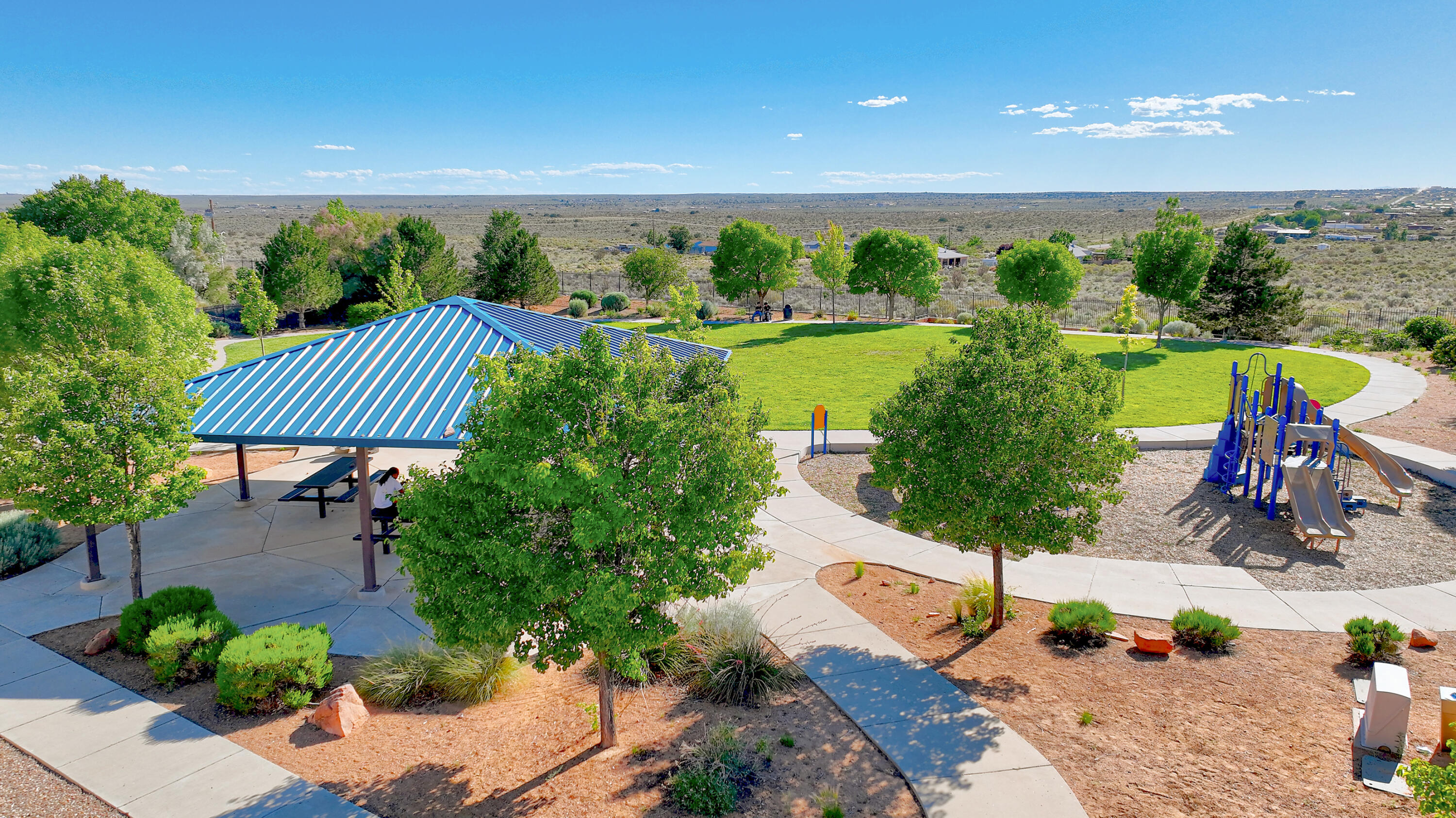 260 El Camino Loop NW
