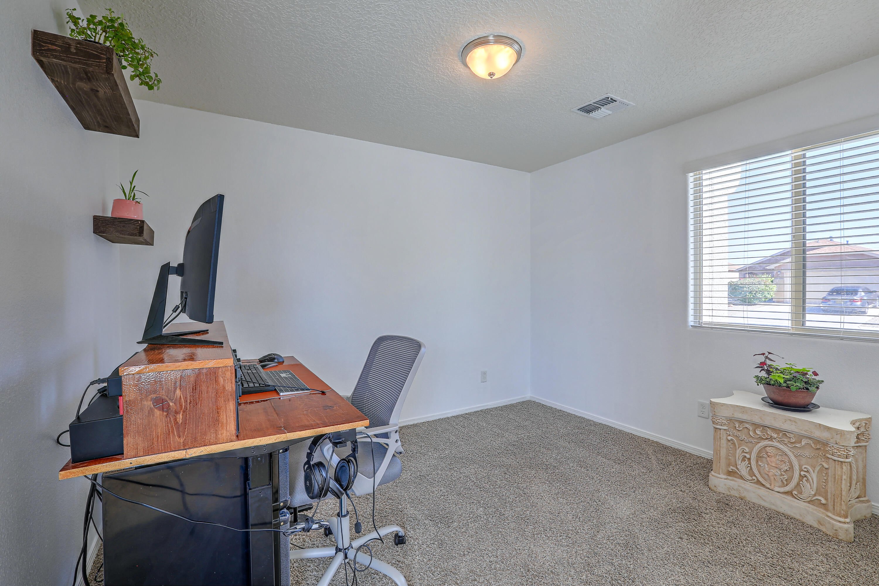 260 El Camino Loop NW