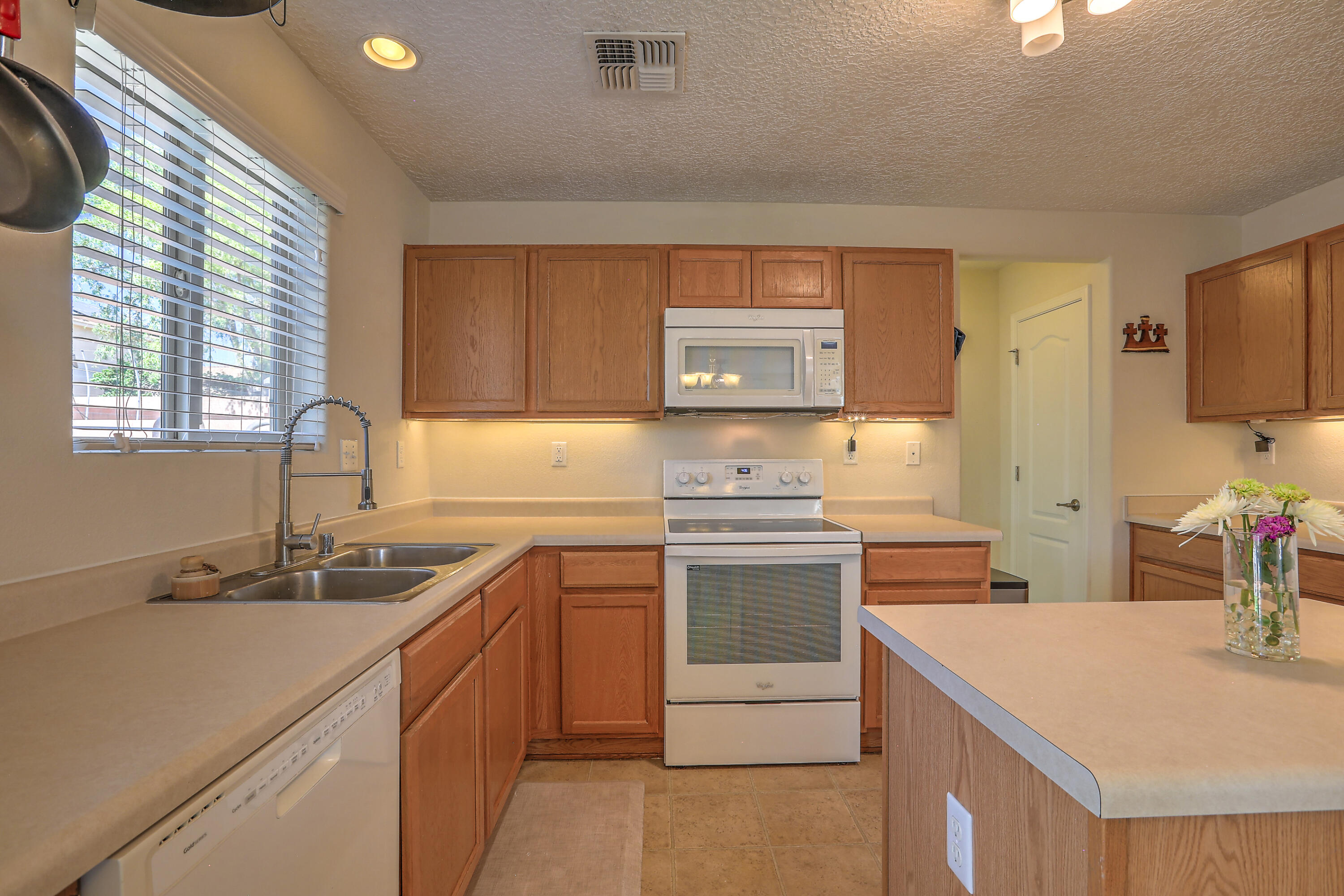 260 El Camino Loop NW