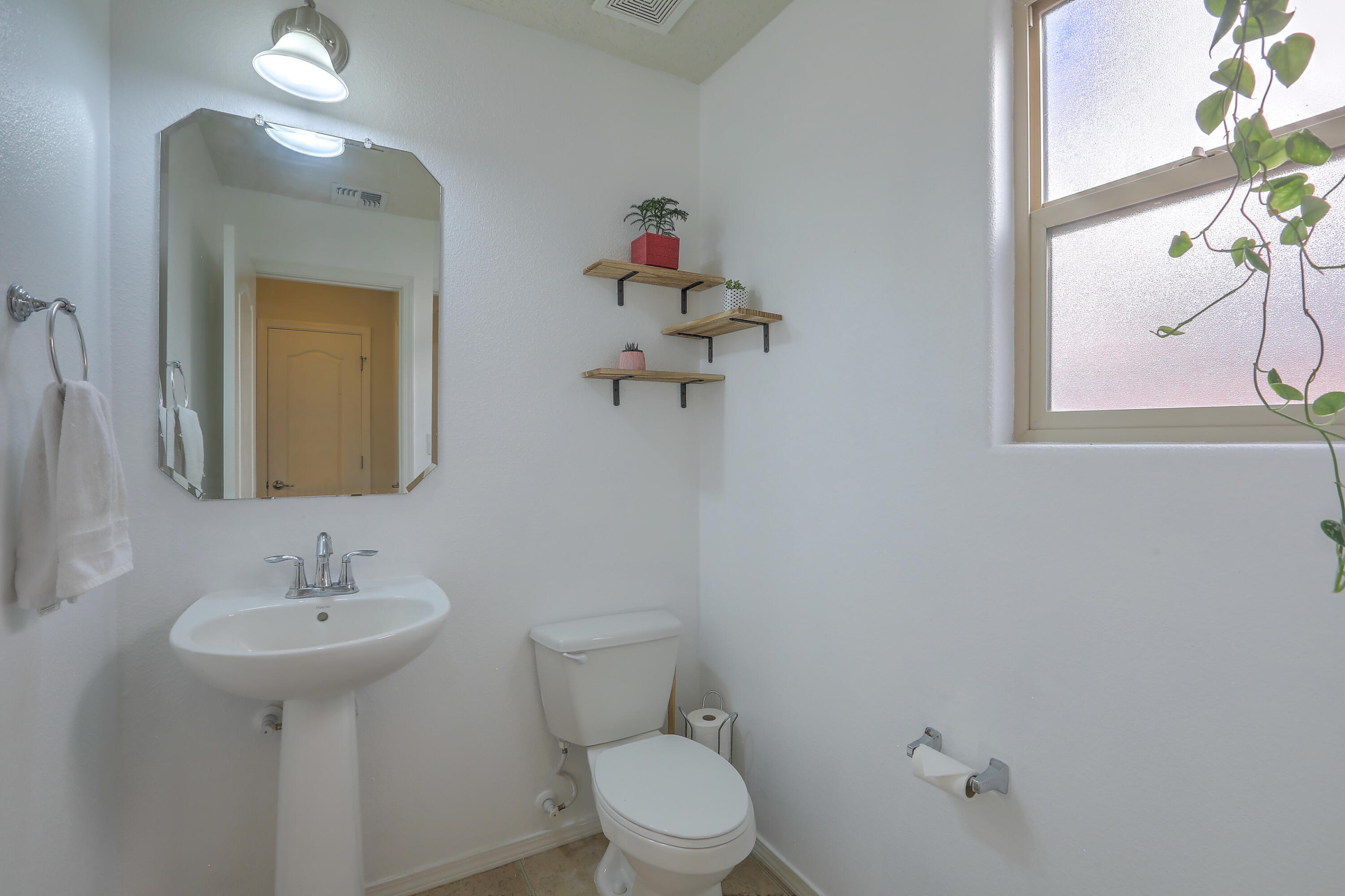 260 El Camino Loop NW