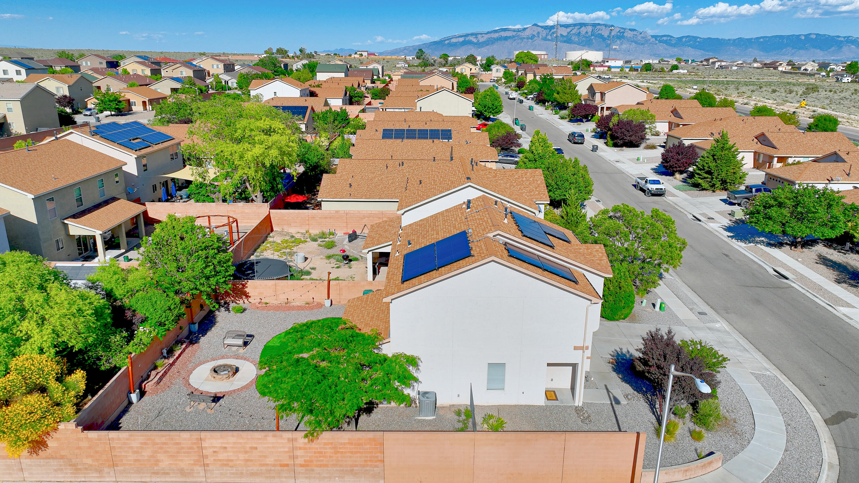 260 El Camino Loop NW
