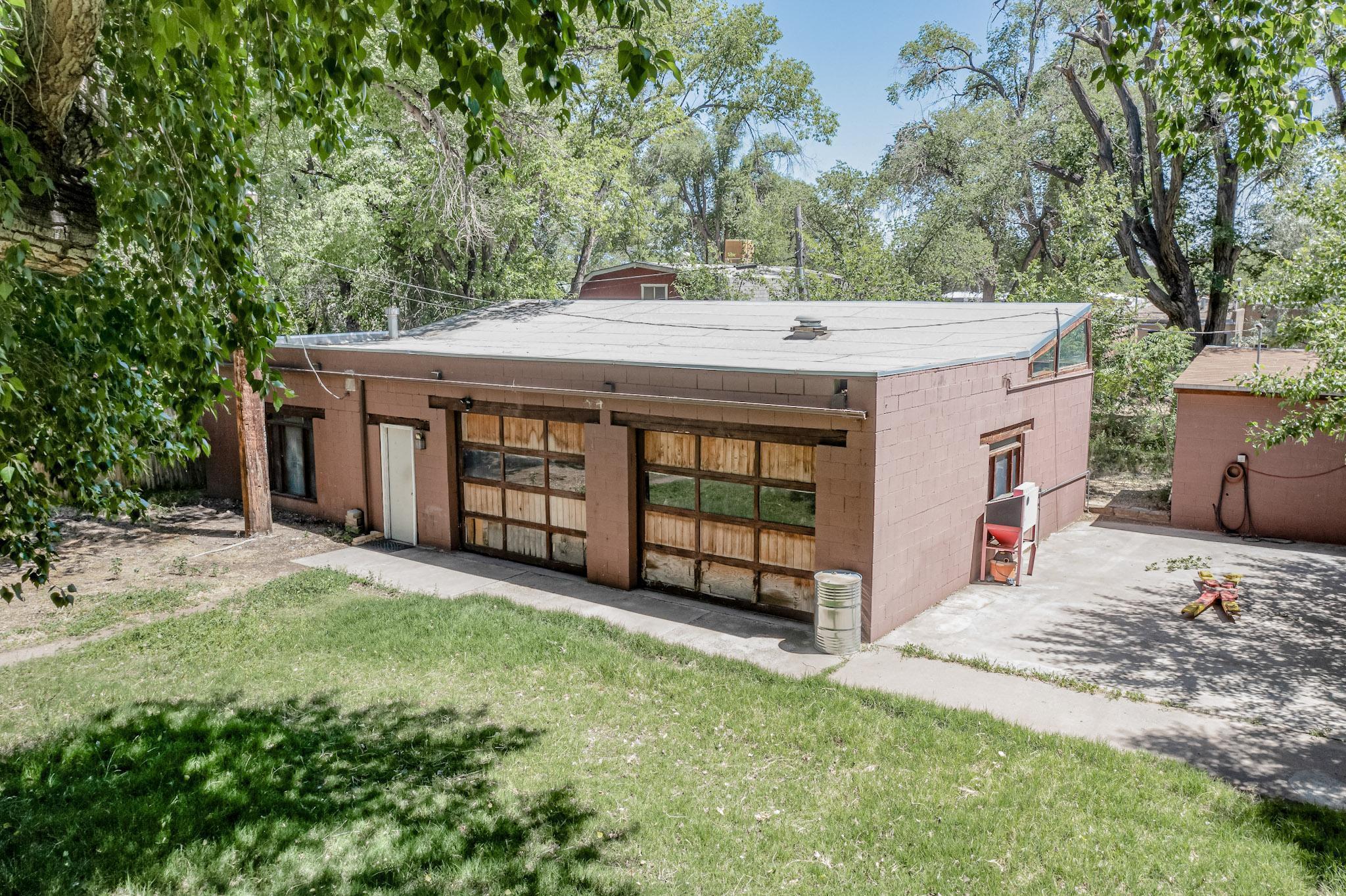 1120 La Font Road SW