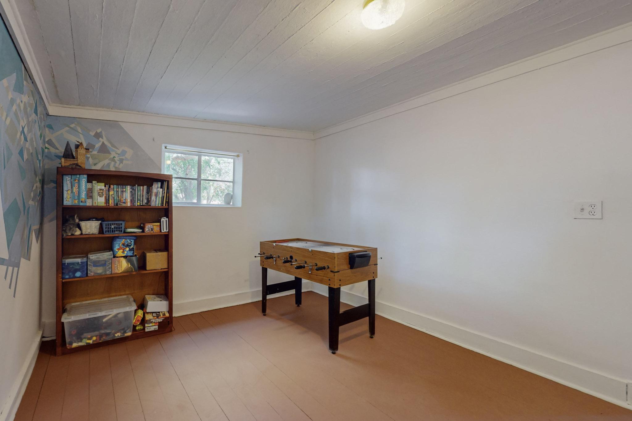 1120 La Font Road SW