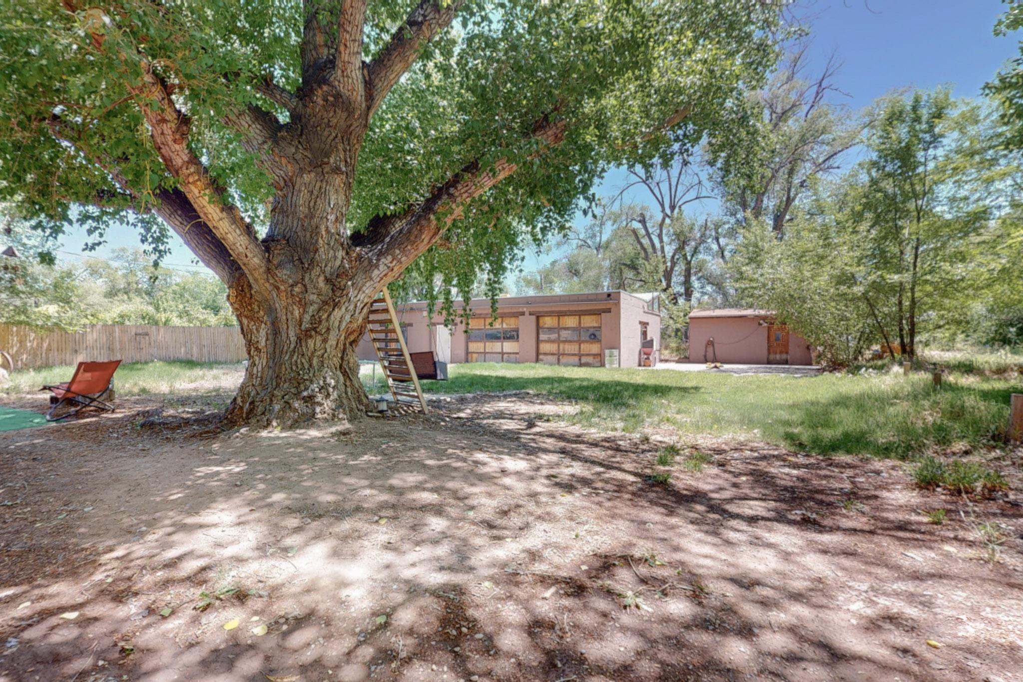 1120 La Font Road SW