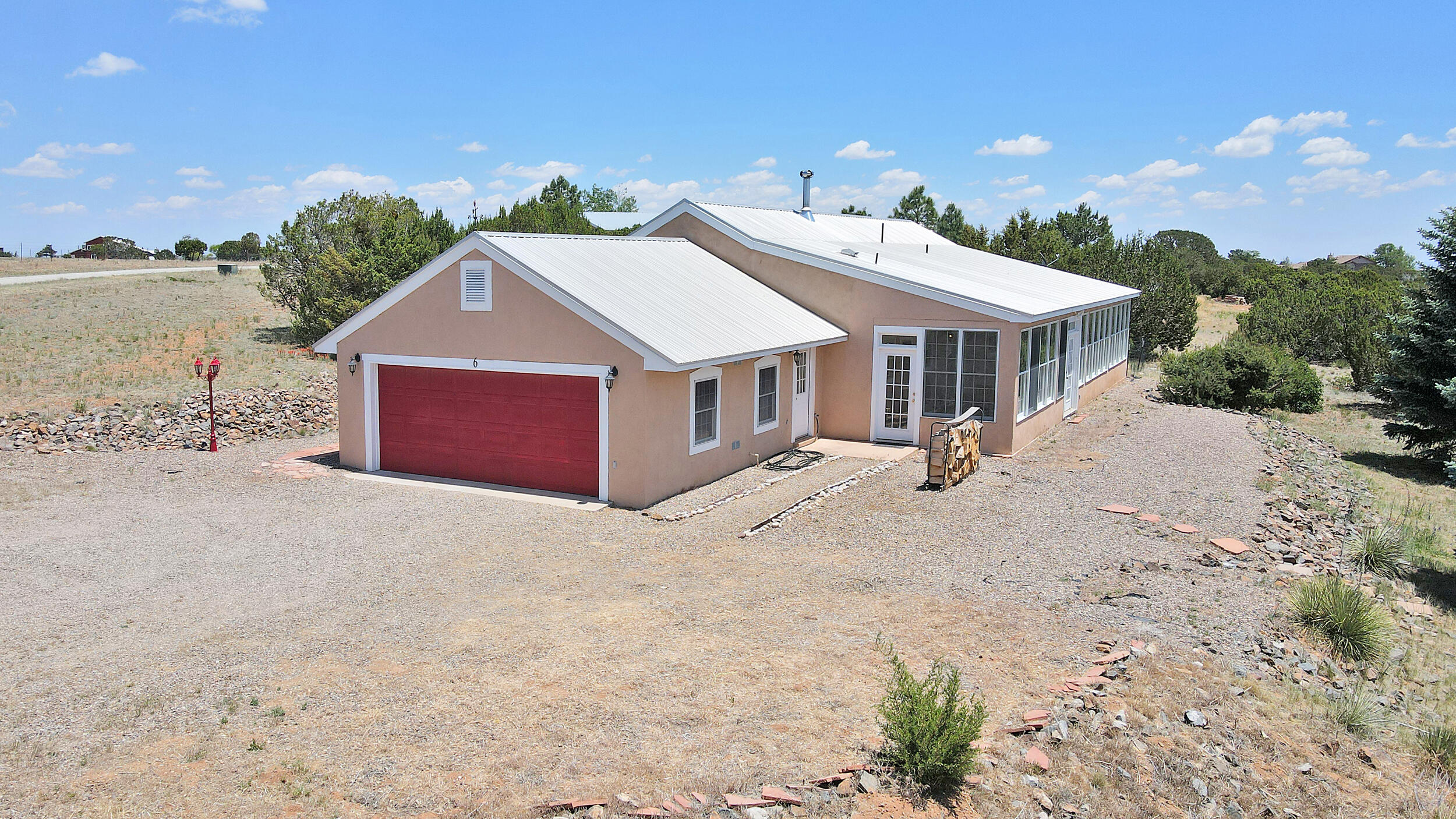 6 Cherokee Court