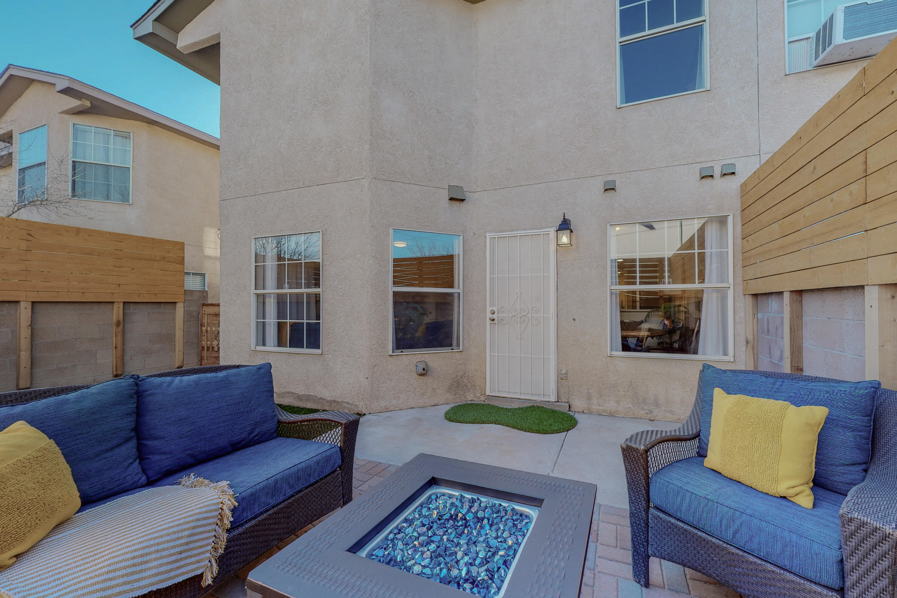 1914 Amor Drive NW