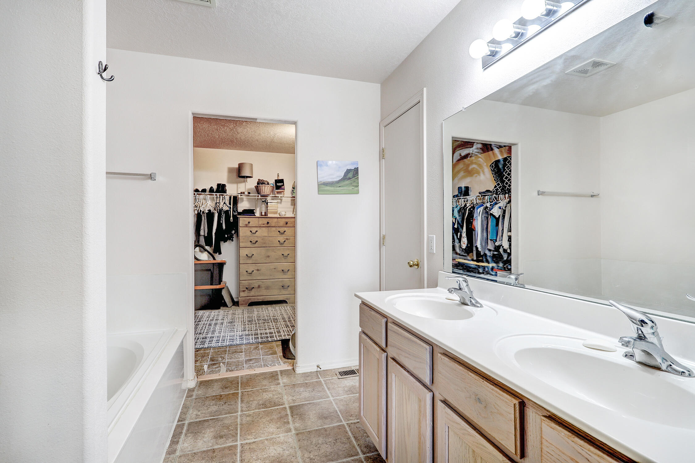 3221 San Ildefonso Loop NE