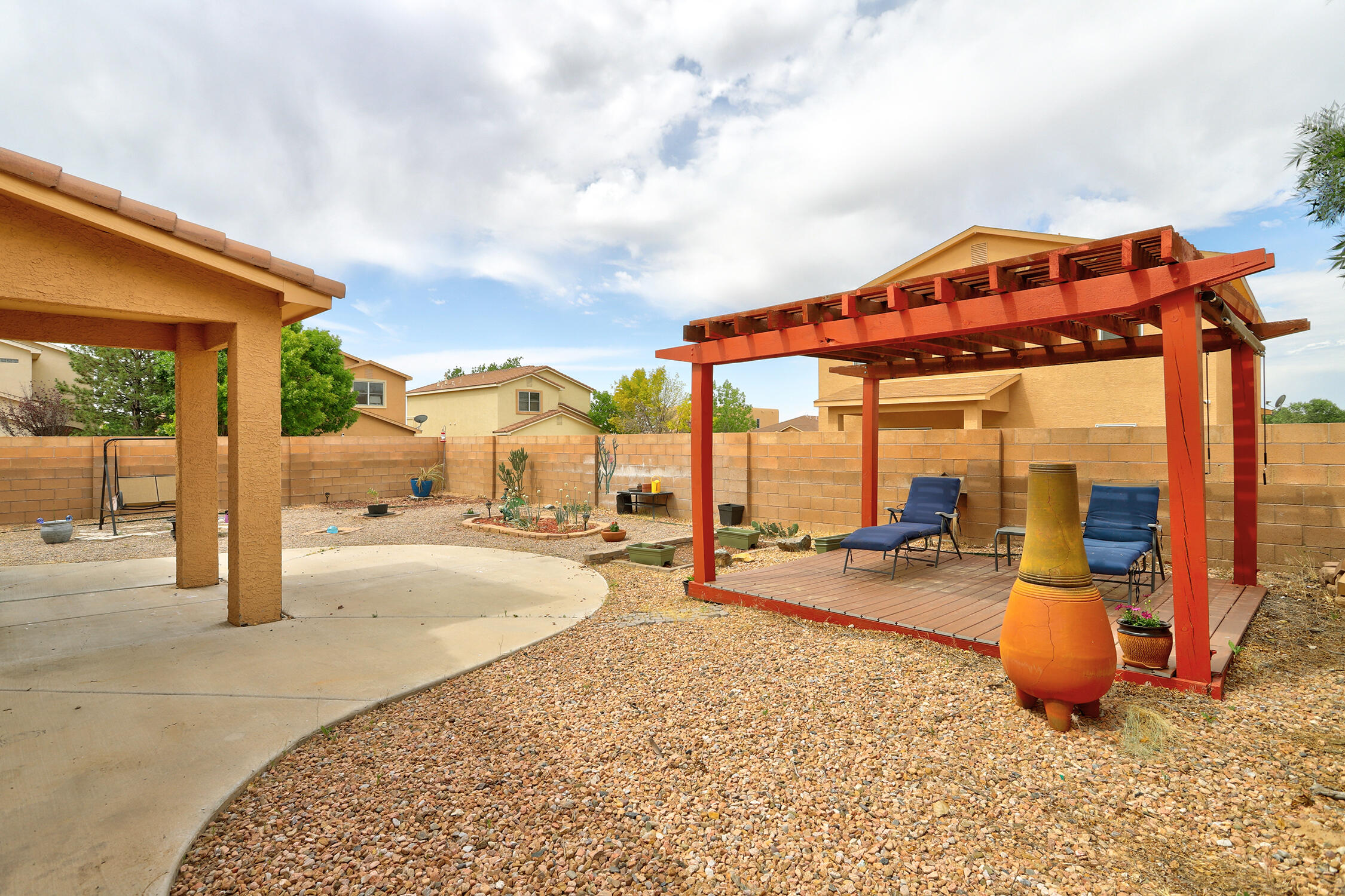 3221 San Ildefonso Loop NE