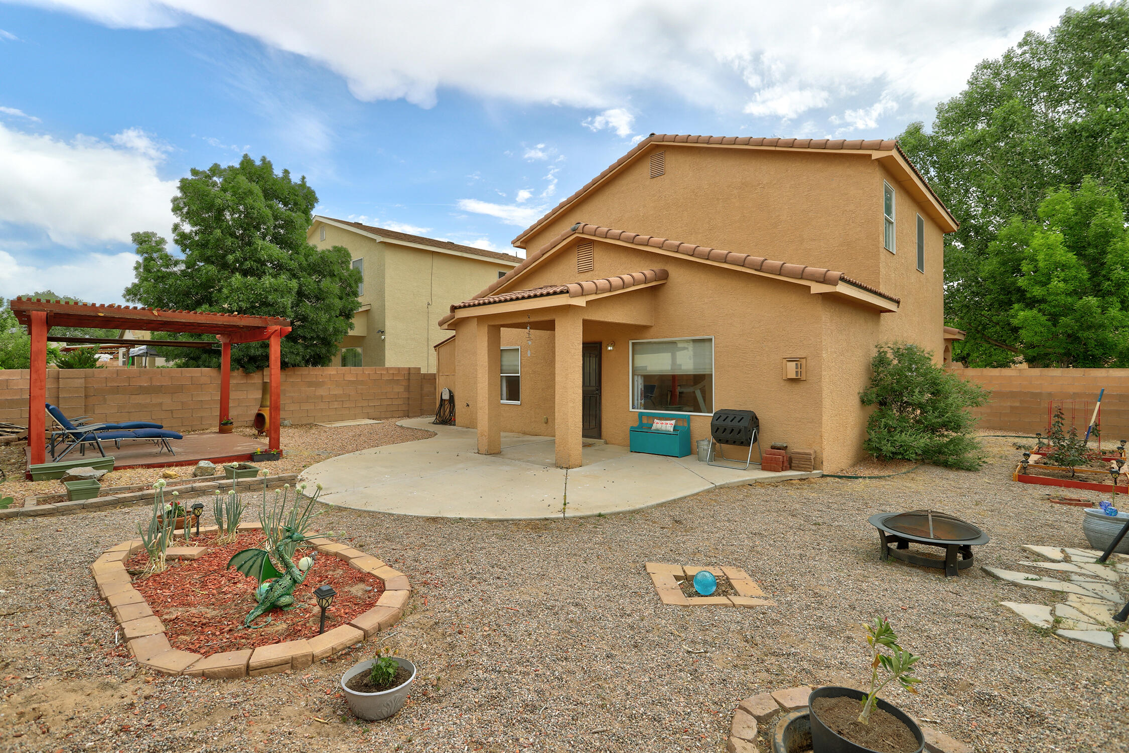 3221 San Ildefonso Loop NE