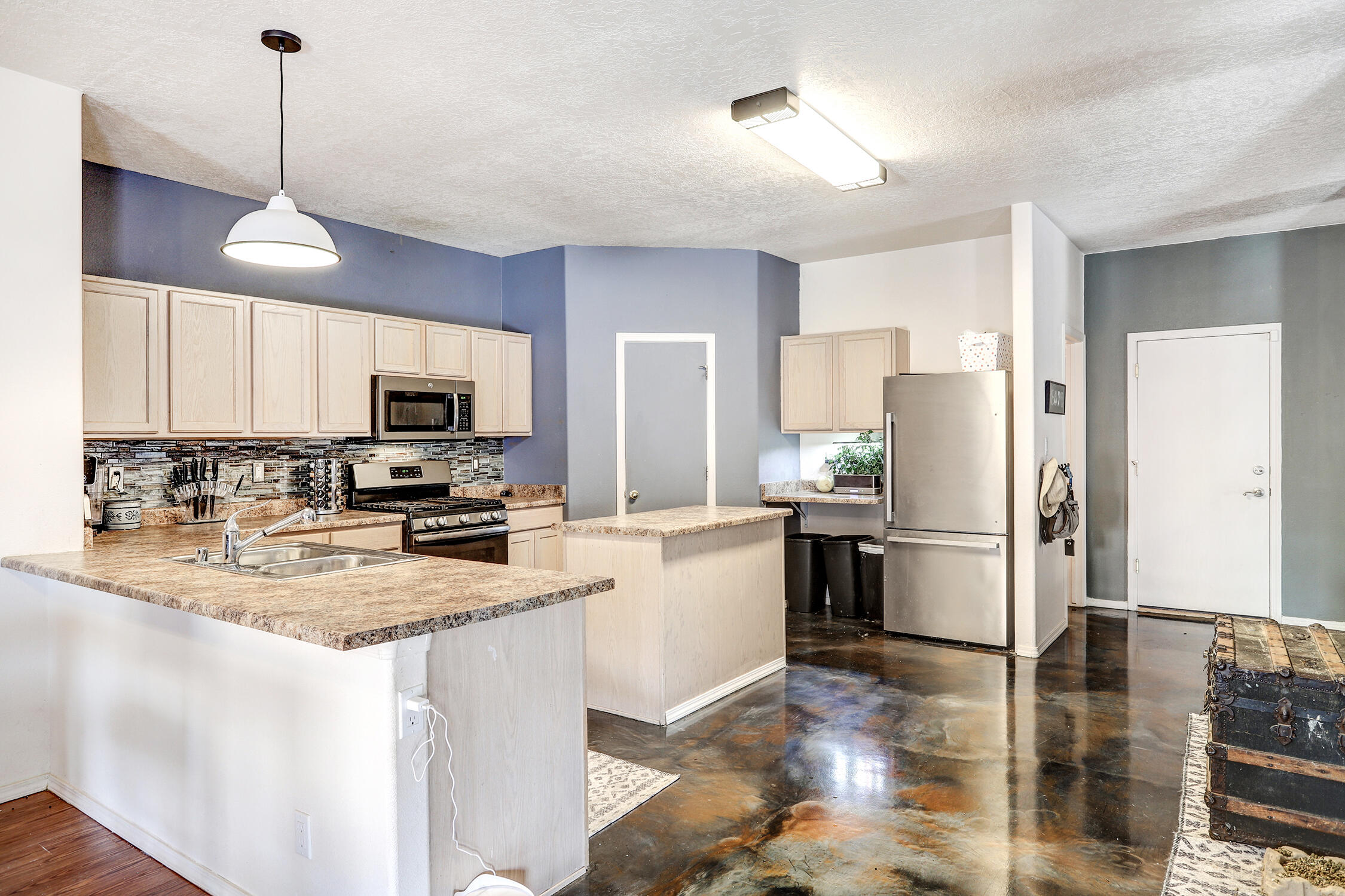 3221 San Ildefonso Loop NE