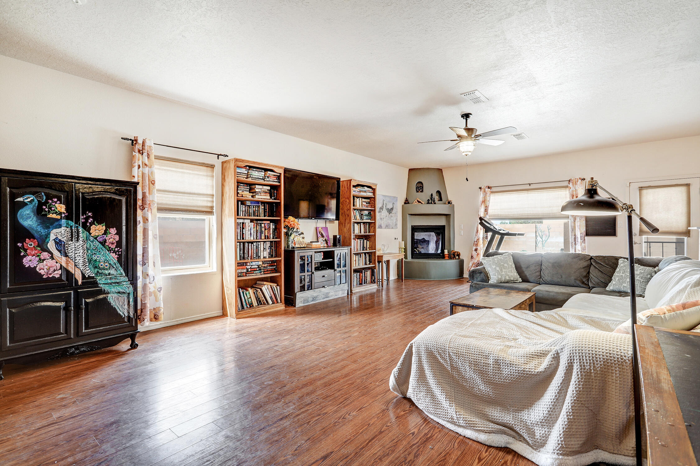 3221 San Ildefonso Loop NE