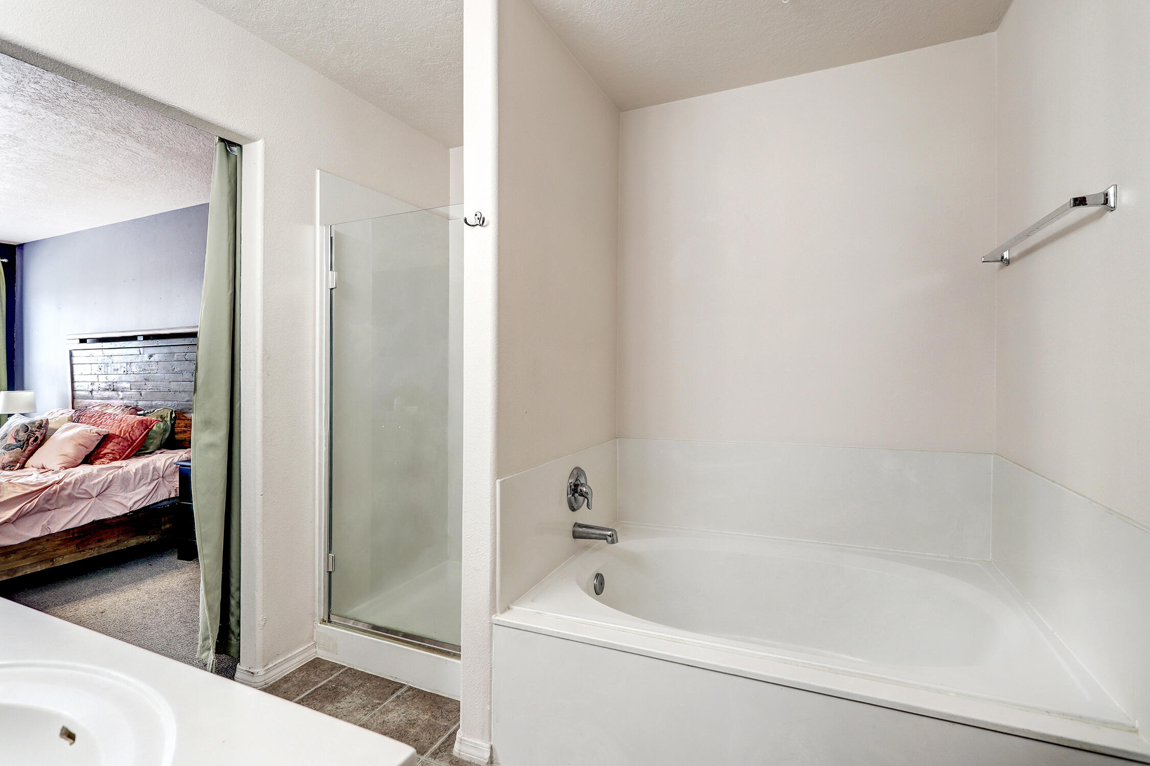 3221 San Ildefonso Loop NE