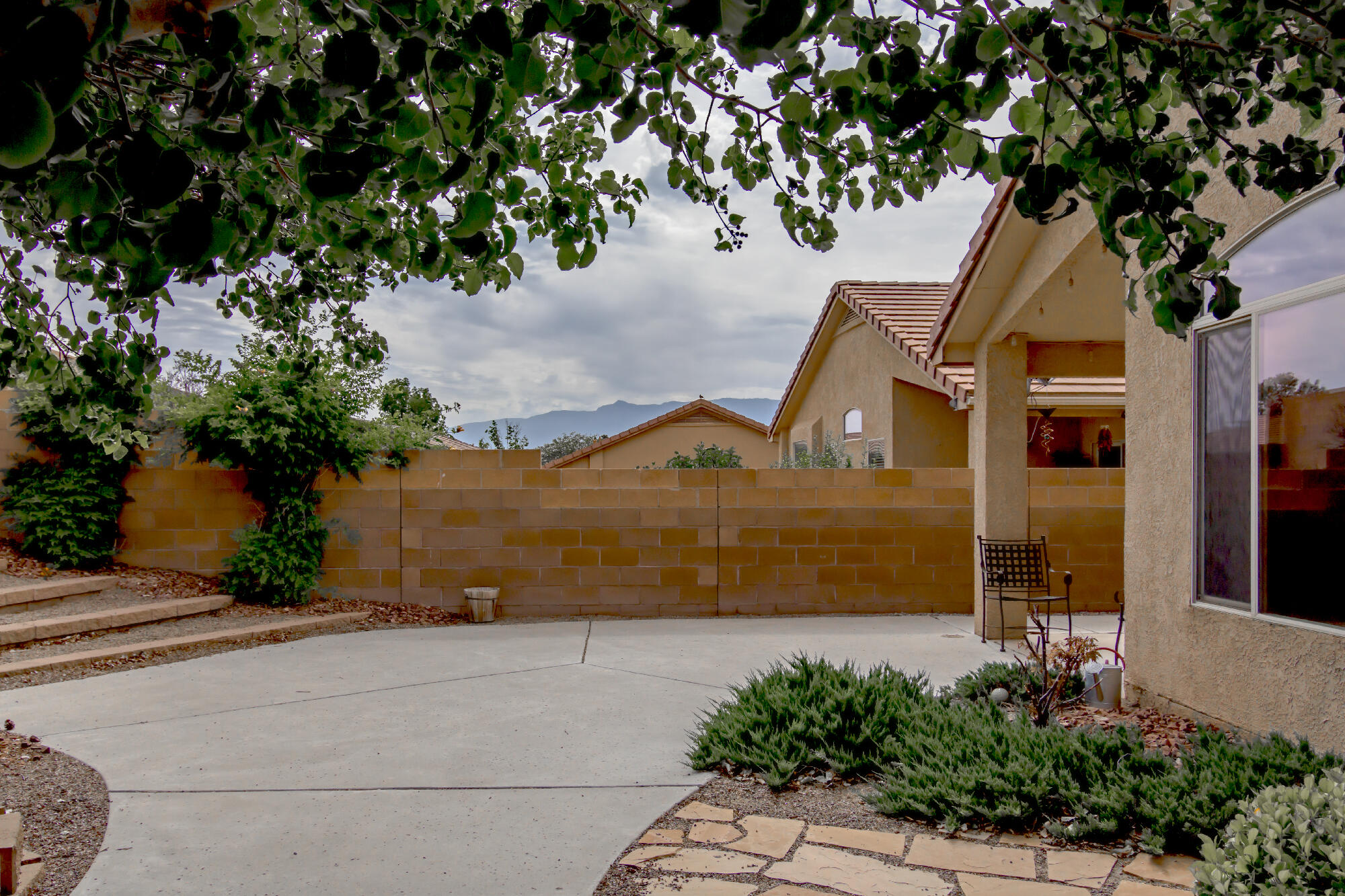 2827 Subio Road SE