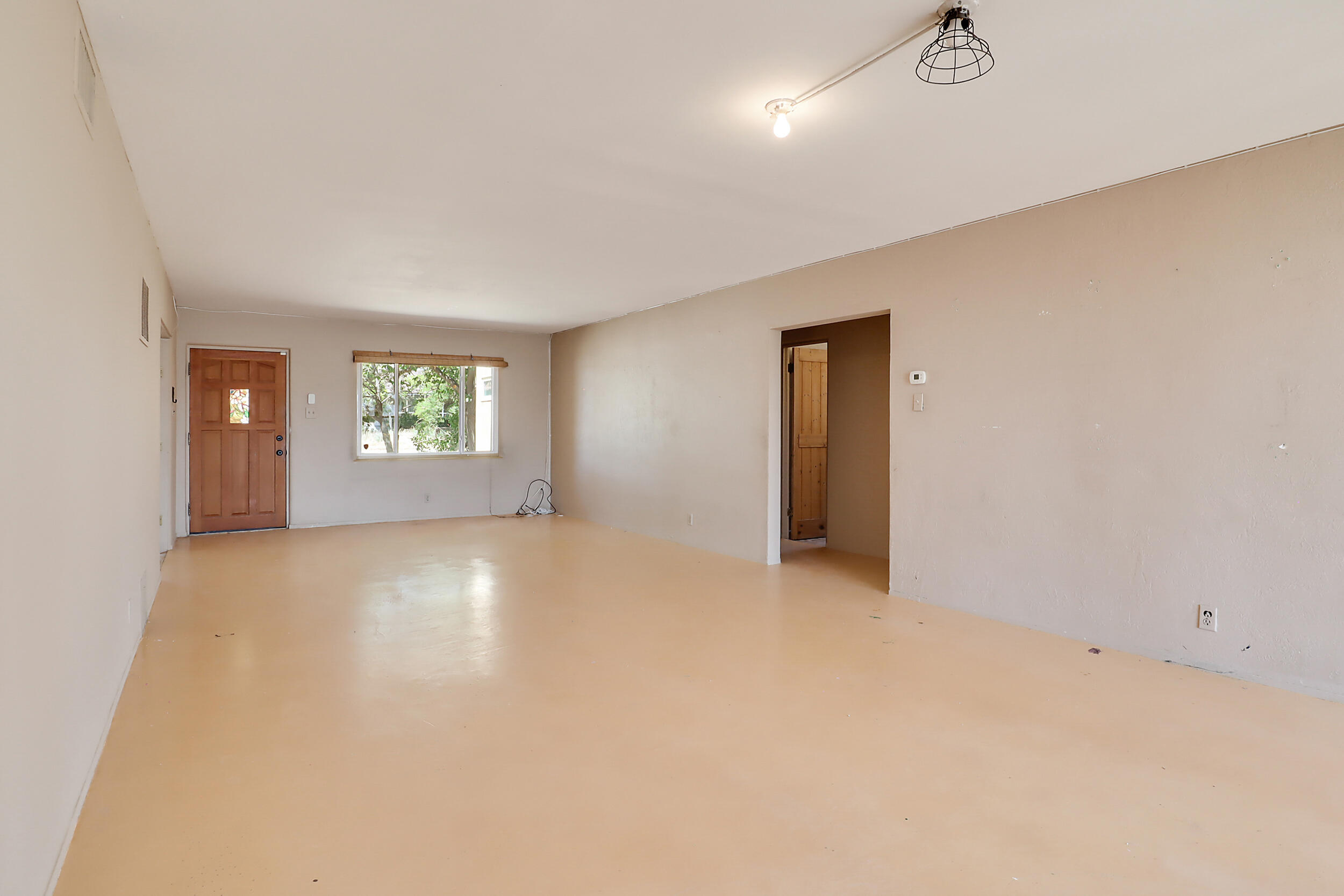 612 Solano Drive SE