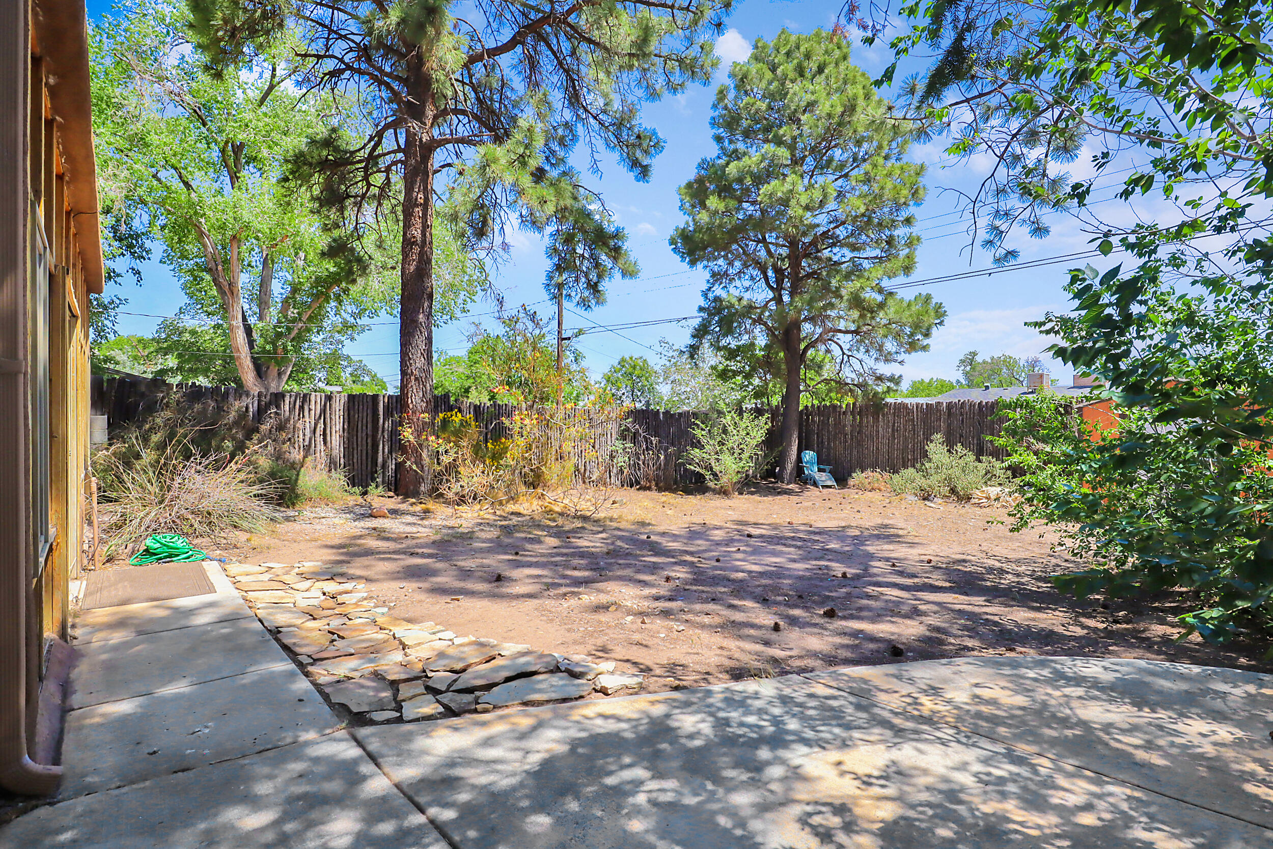 612 Solano Drive SE
