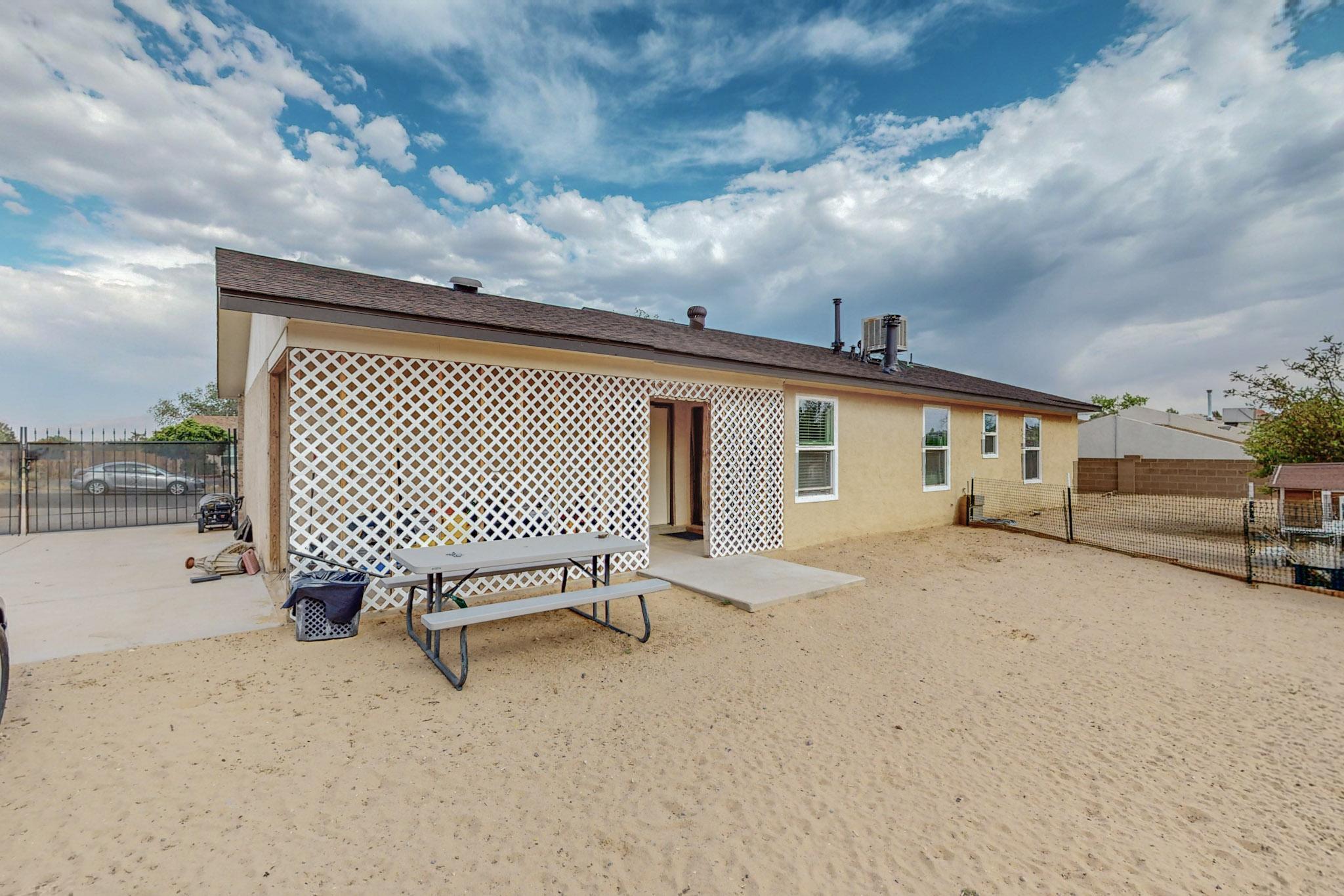 293 Tigris Road NE