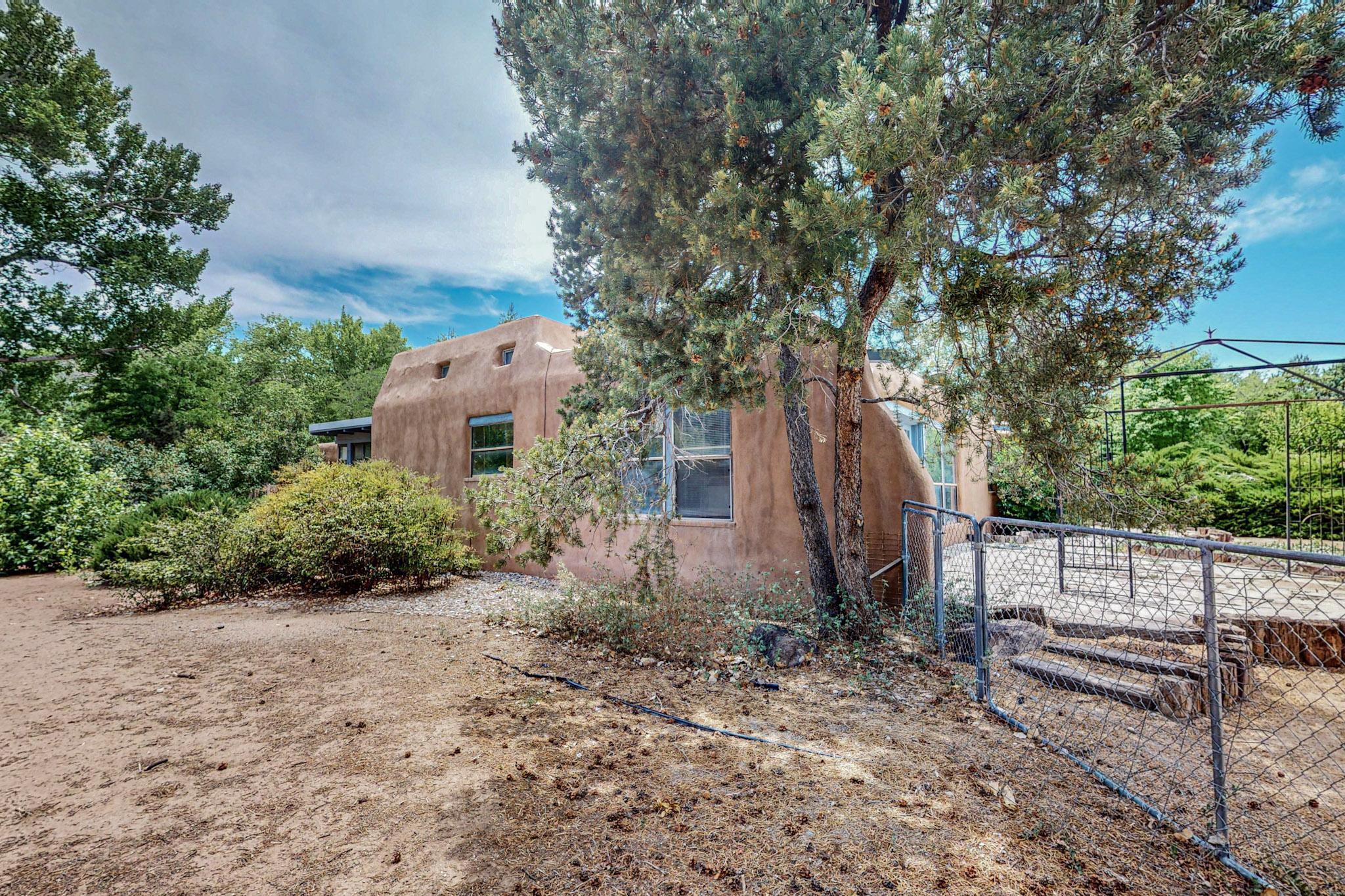 909 El Alhambra Circle NW