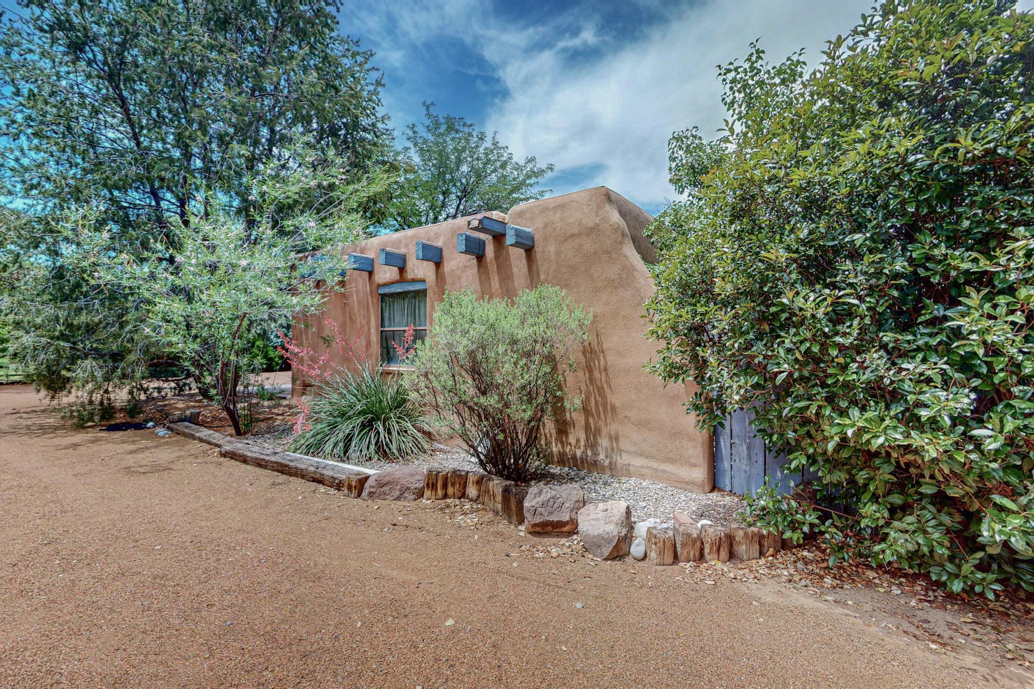 909 El Alhambra Circle NW