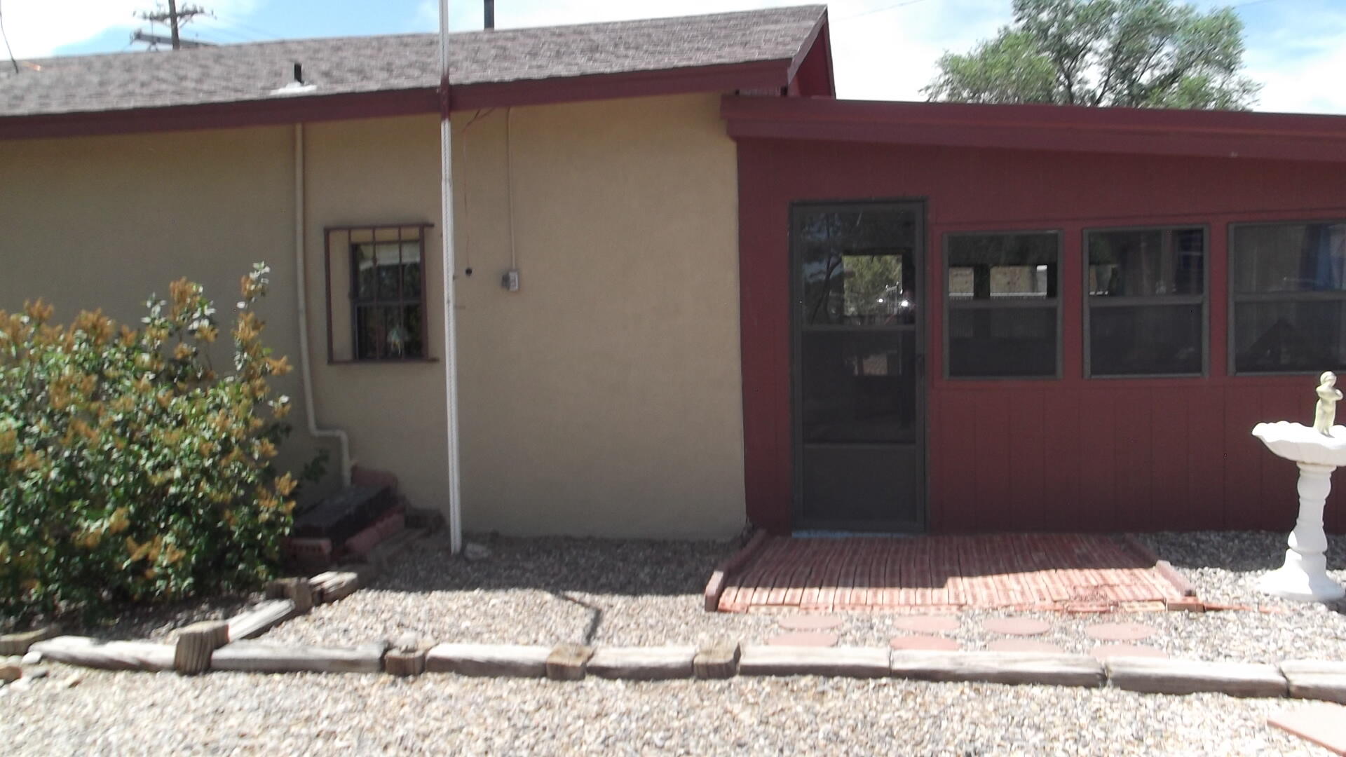 418 Jarales Road