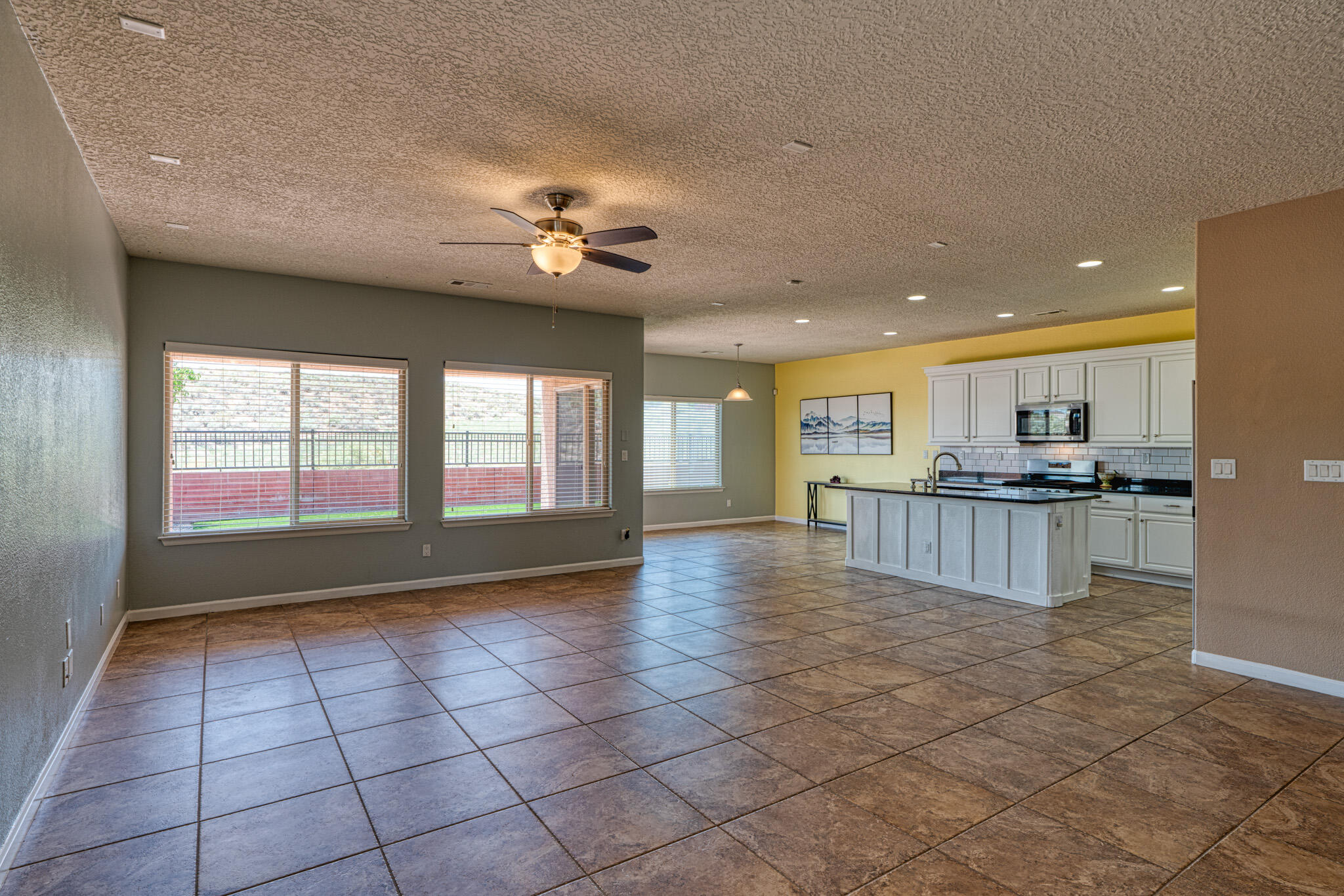 305 Valle Alto Drive NE