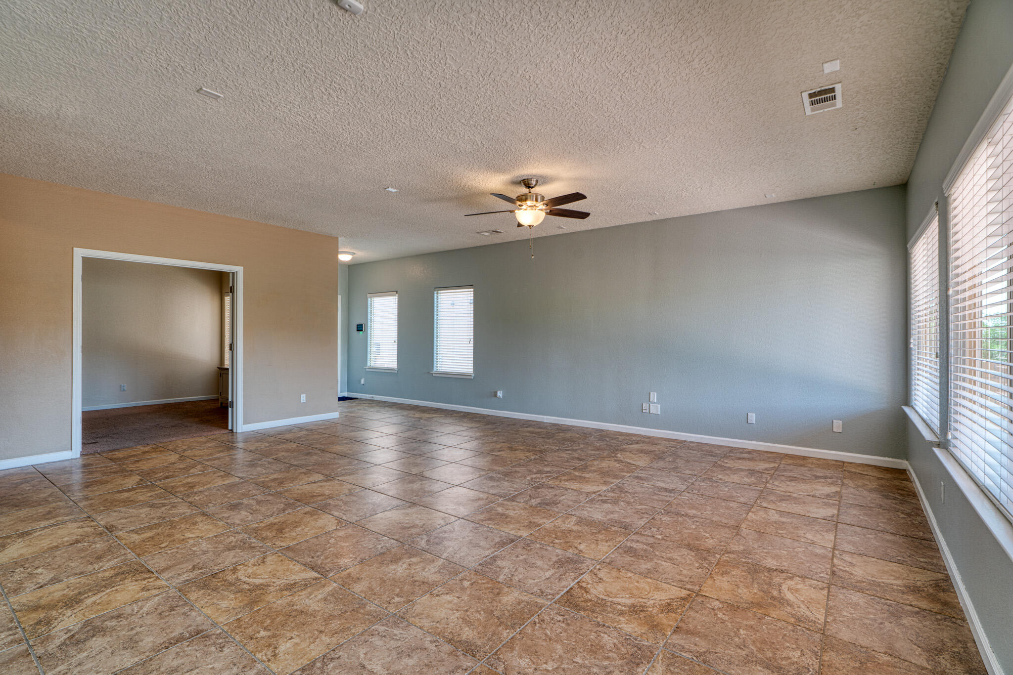 305 Valle Alto Drive NE