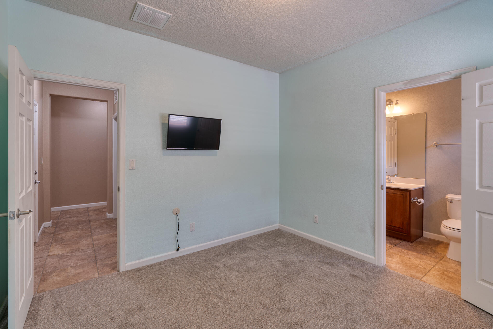 305 Valle Alto Drive NE