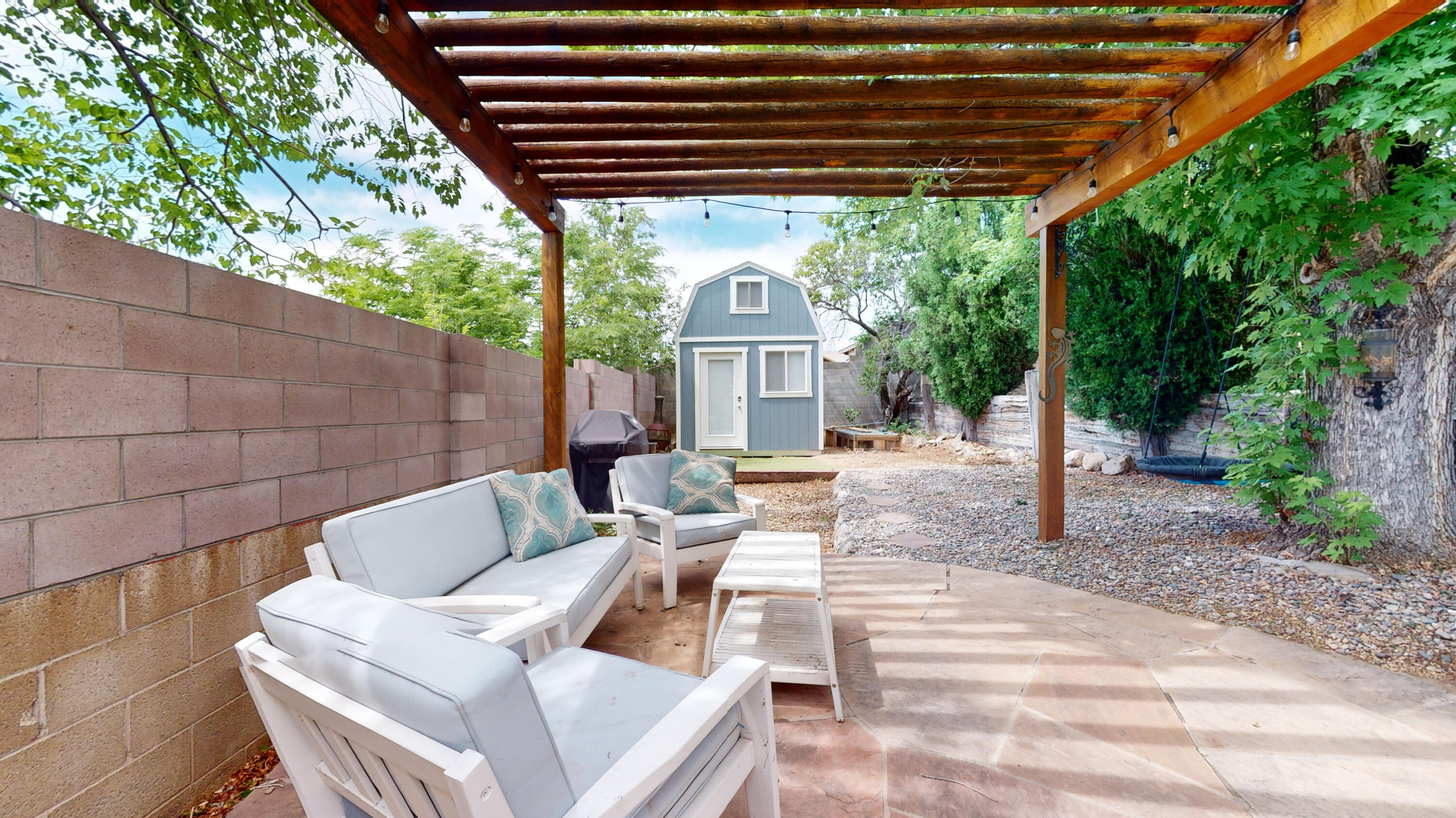 3815 Calle Pino NE
