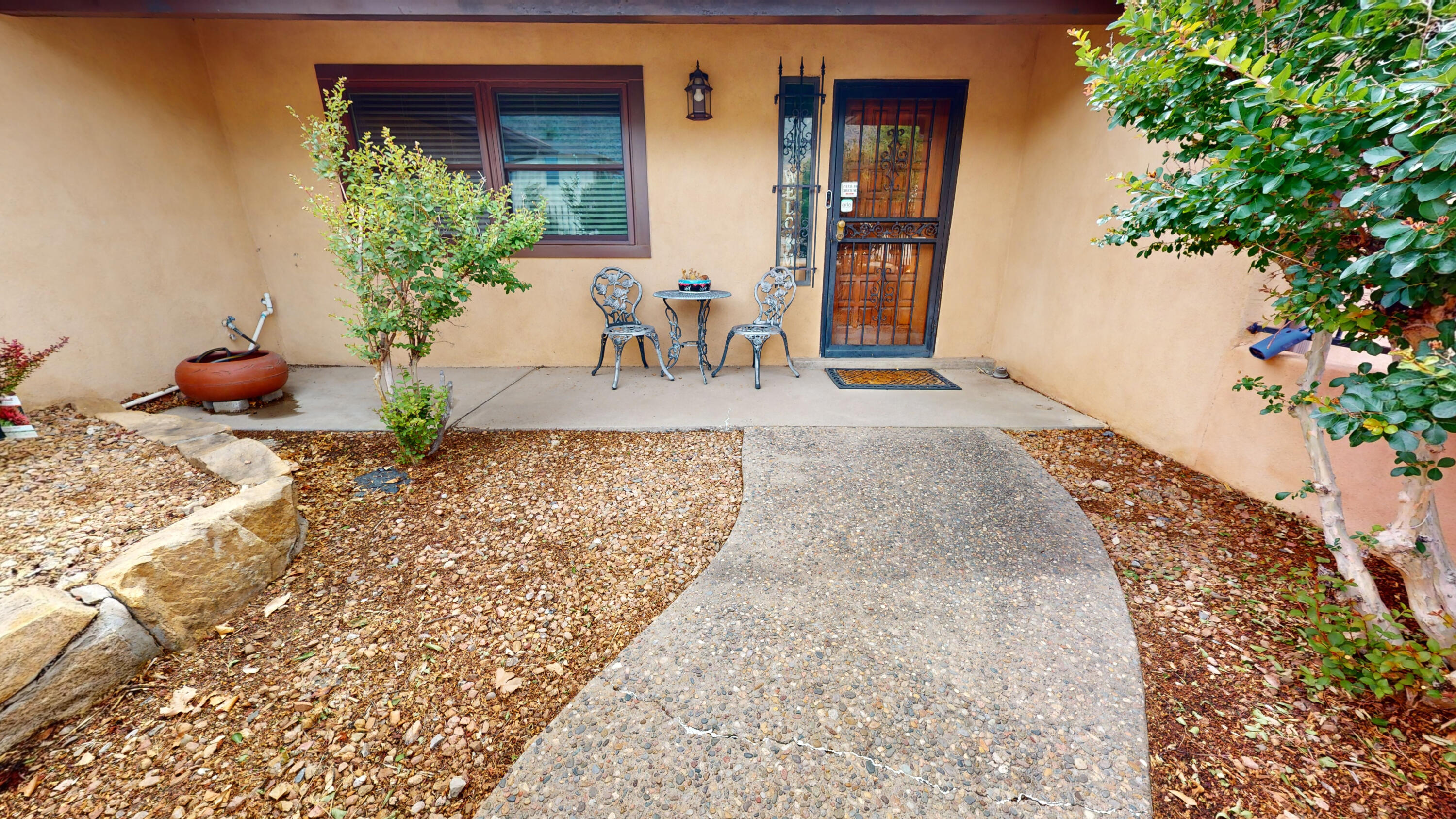 3815 Calle Pino NE