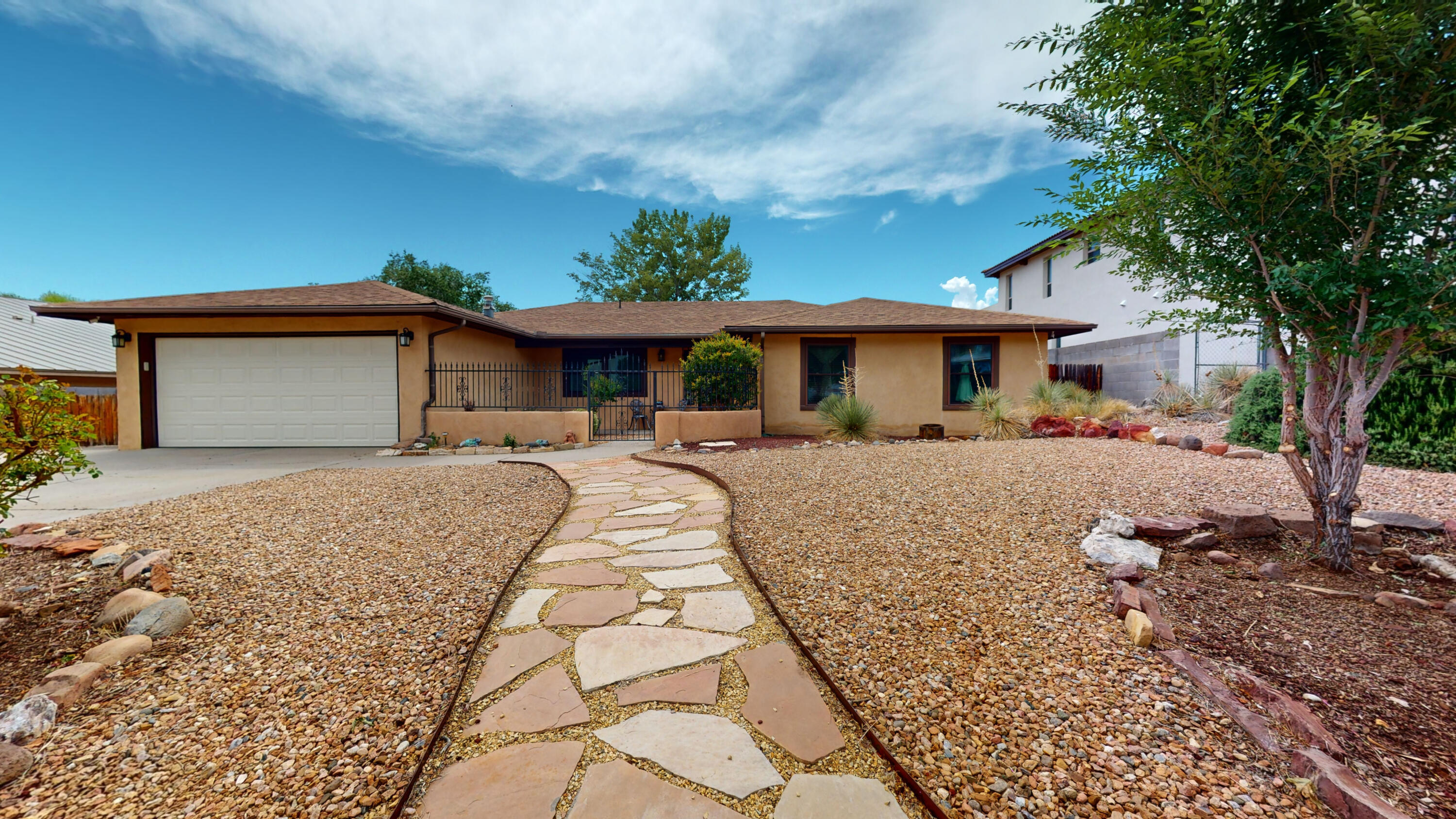 3815 Calle Pino NE