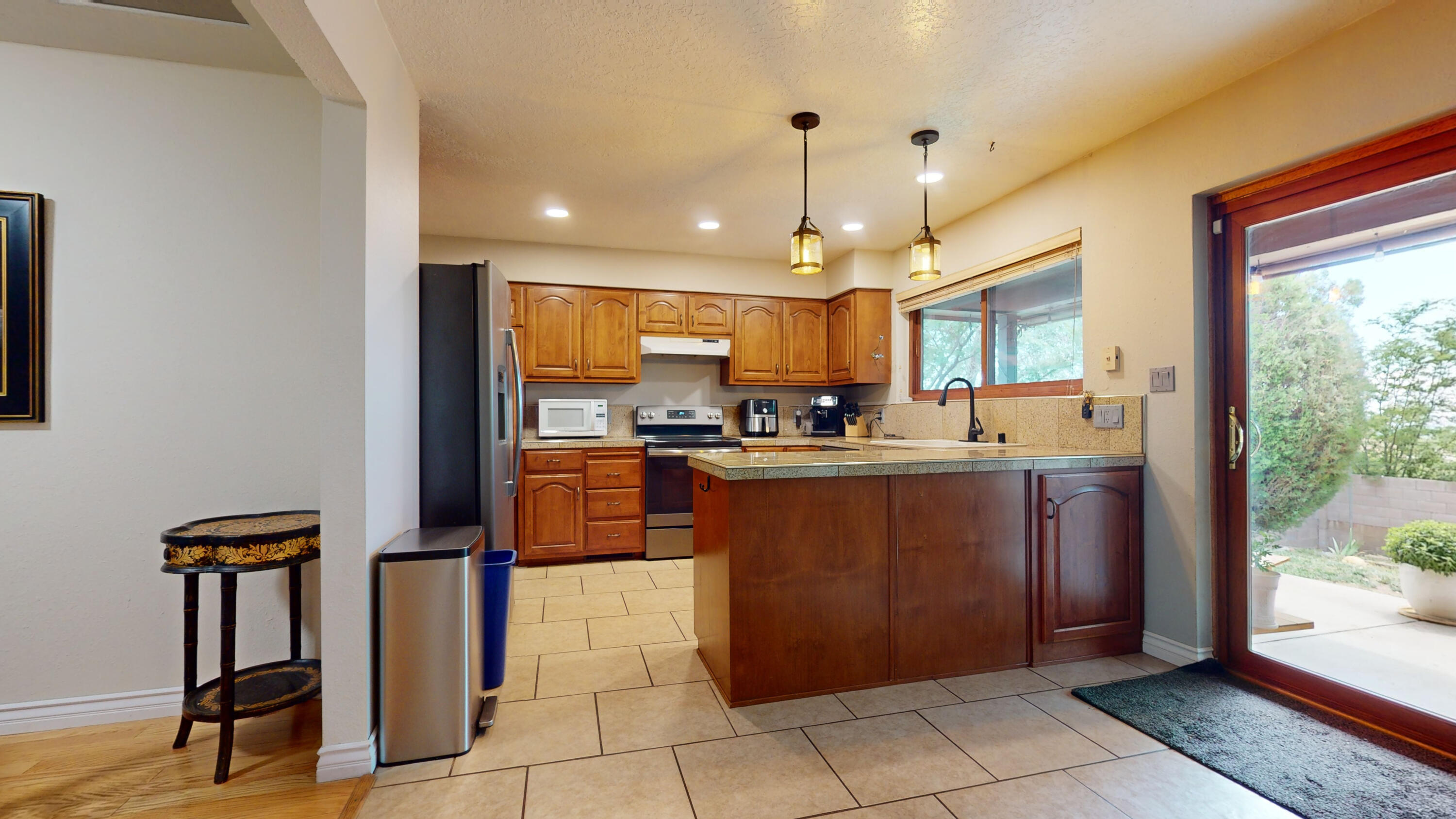 3815 Calle Pino NE