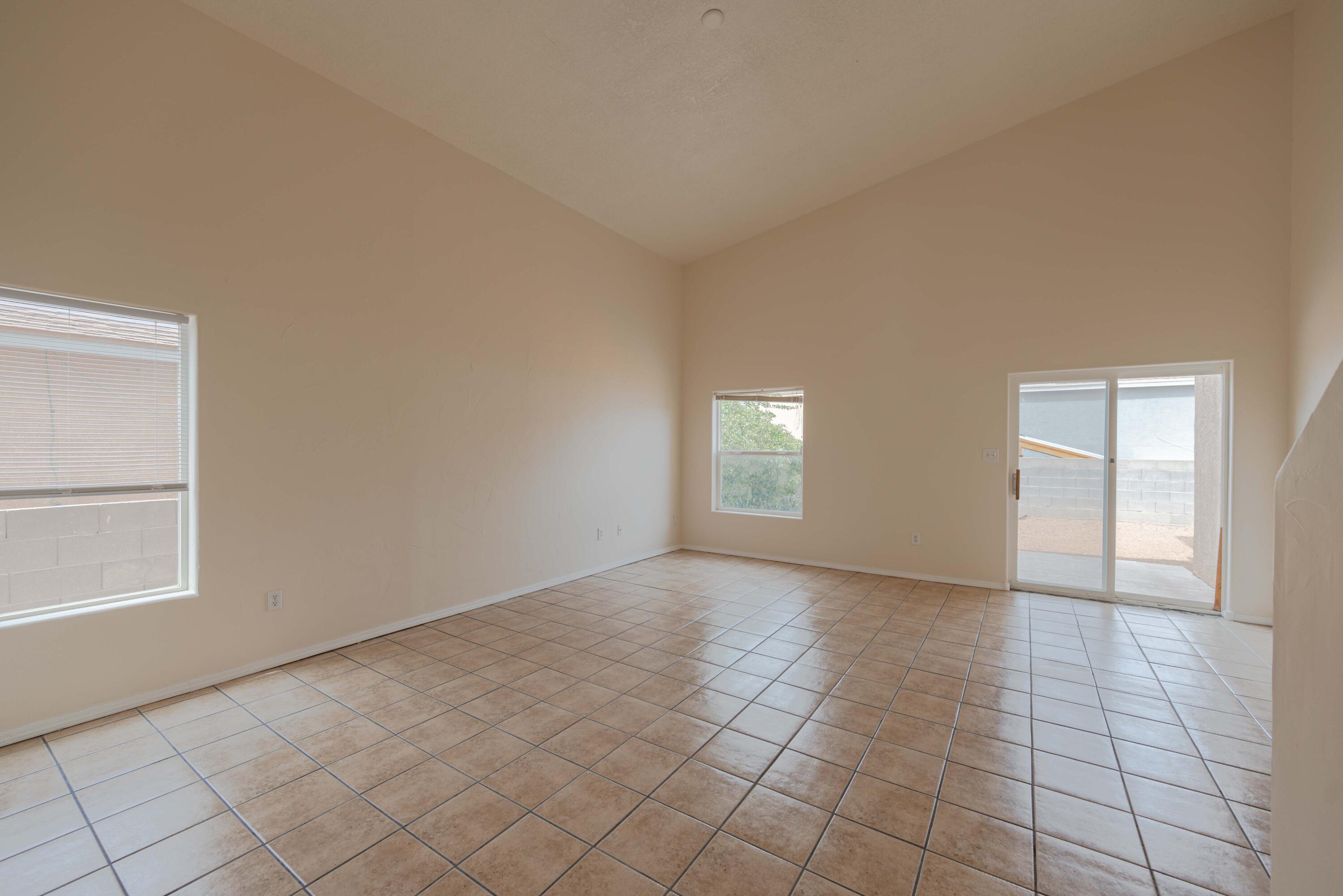2821 Cielo Azul Drive NE