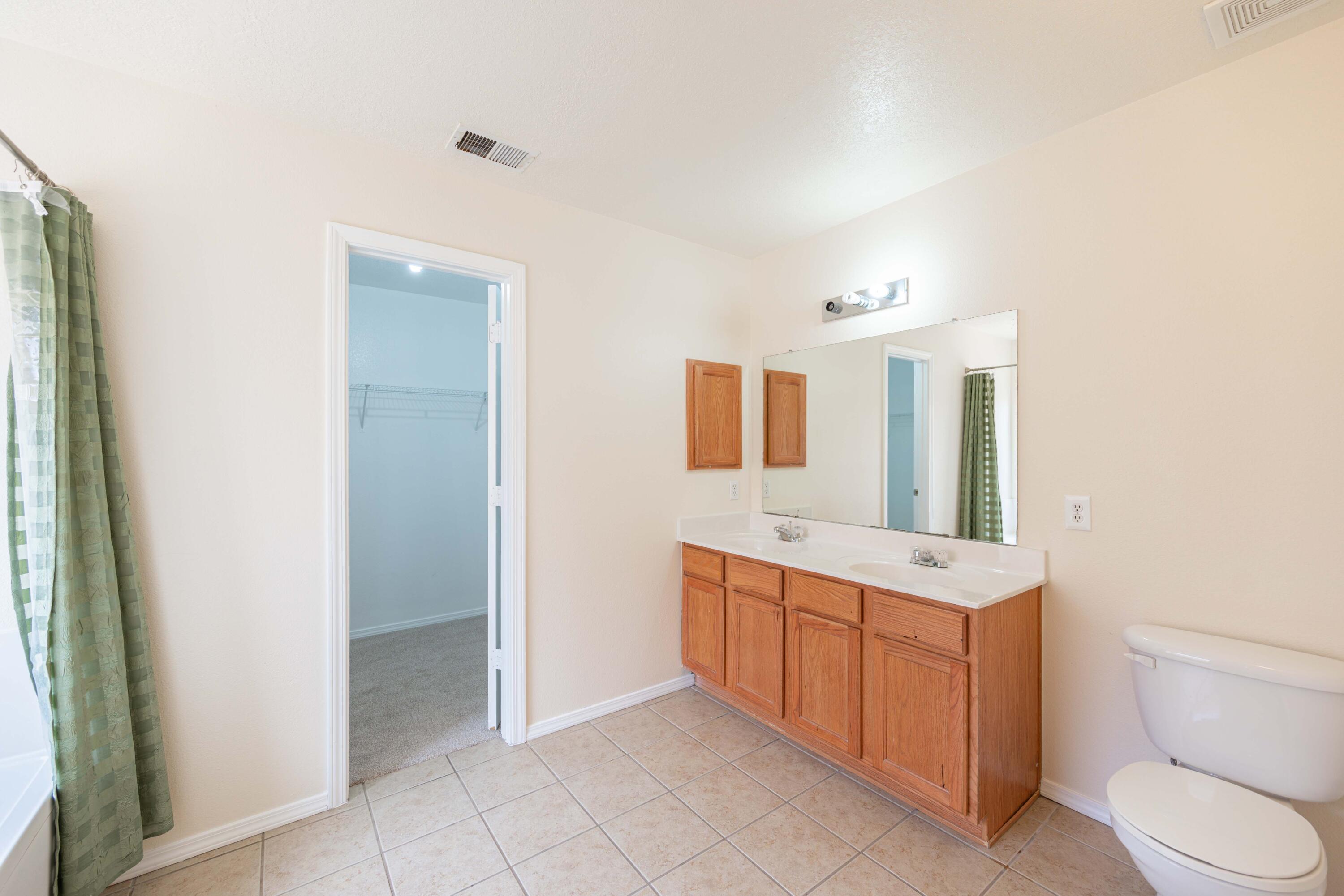 2821 Cielo Azul Drive NE